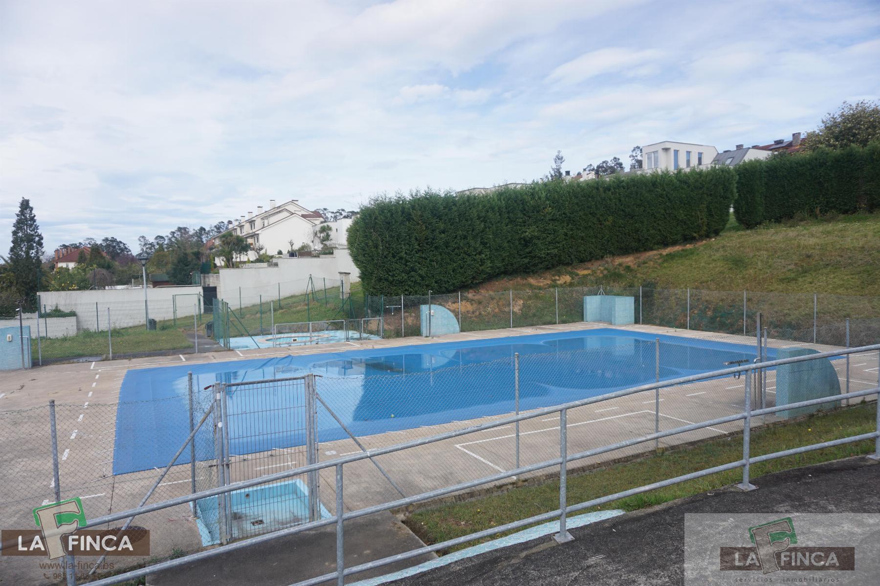 For sale of chalet in Llanera