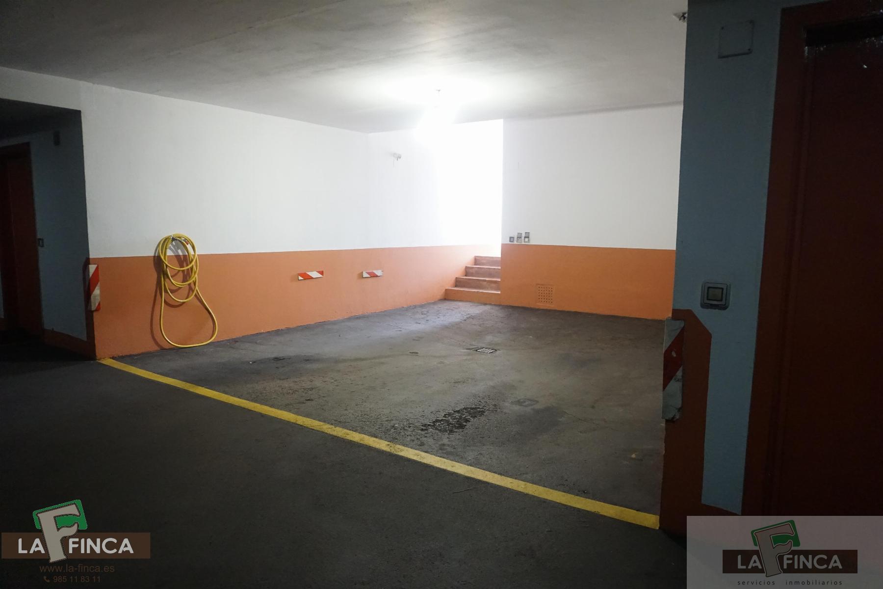 For sale of chalet in Llanera