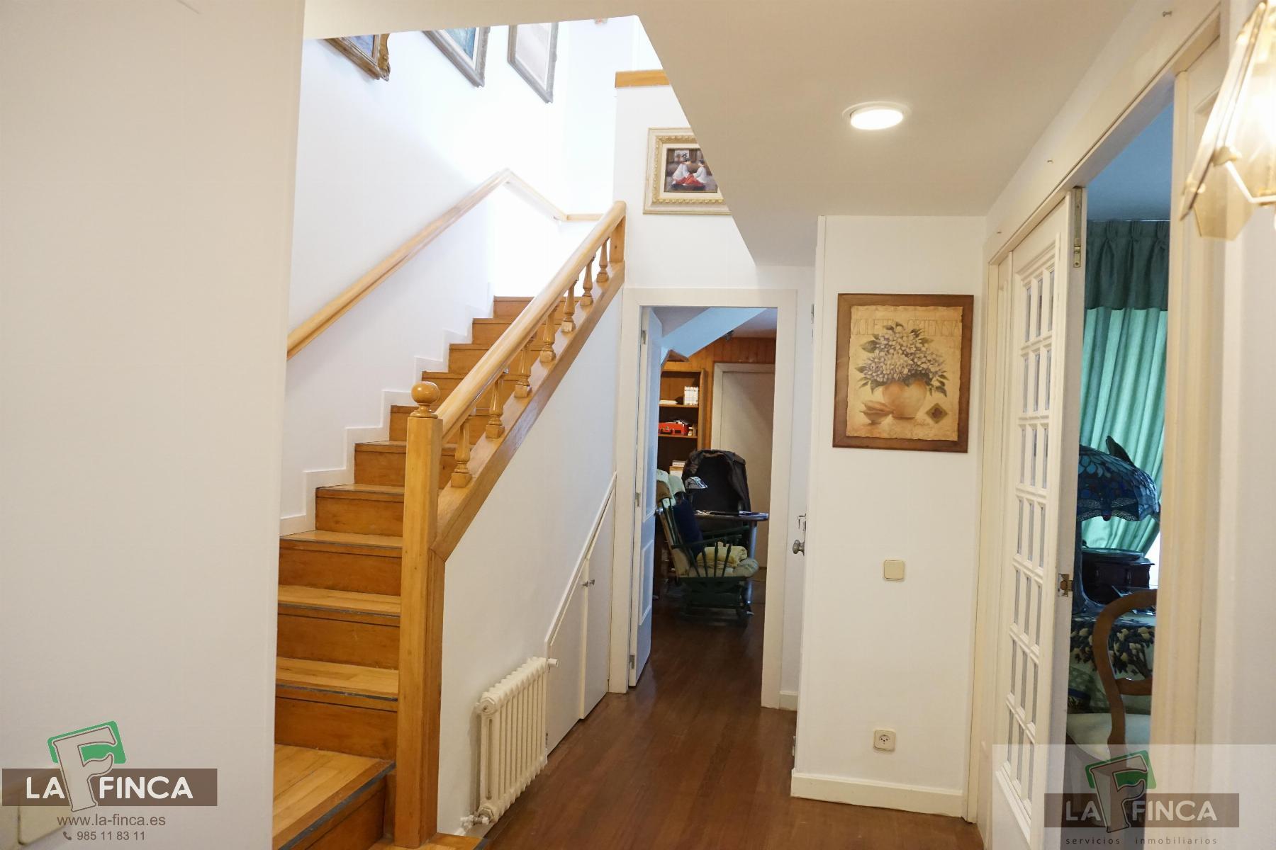 For sale of chalet in Llanera