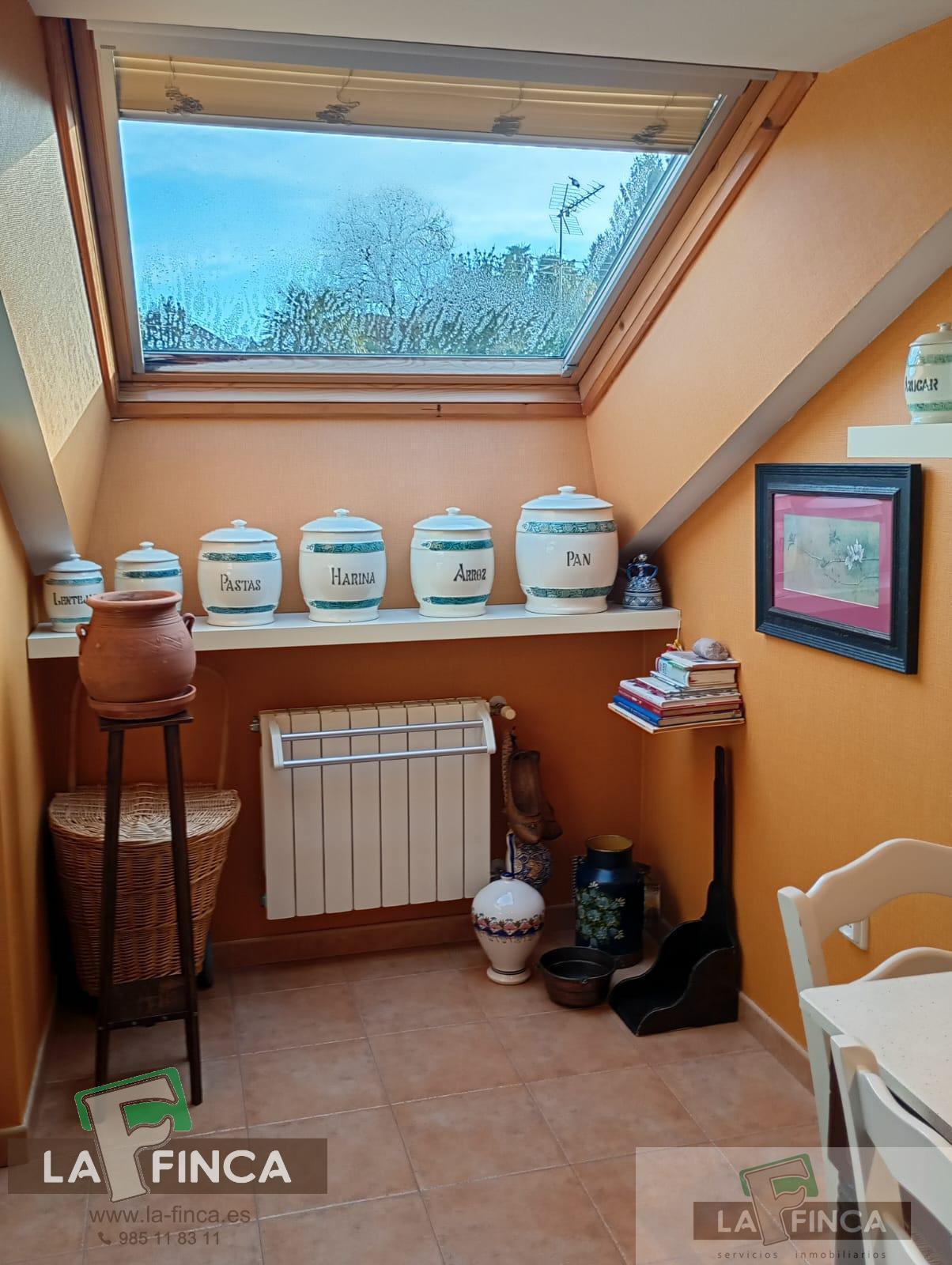 For sale of flat in Siero