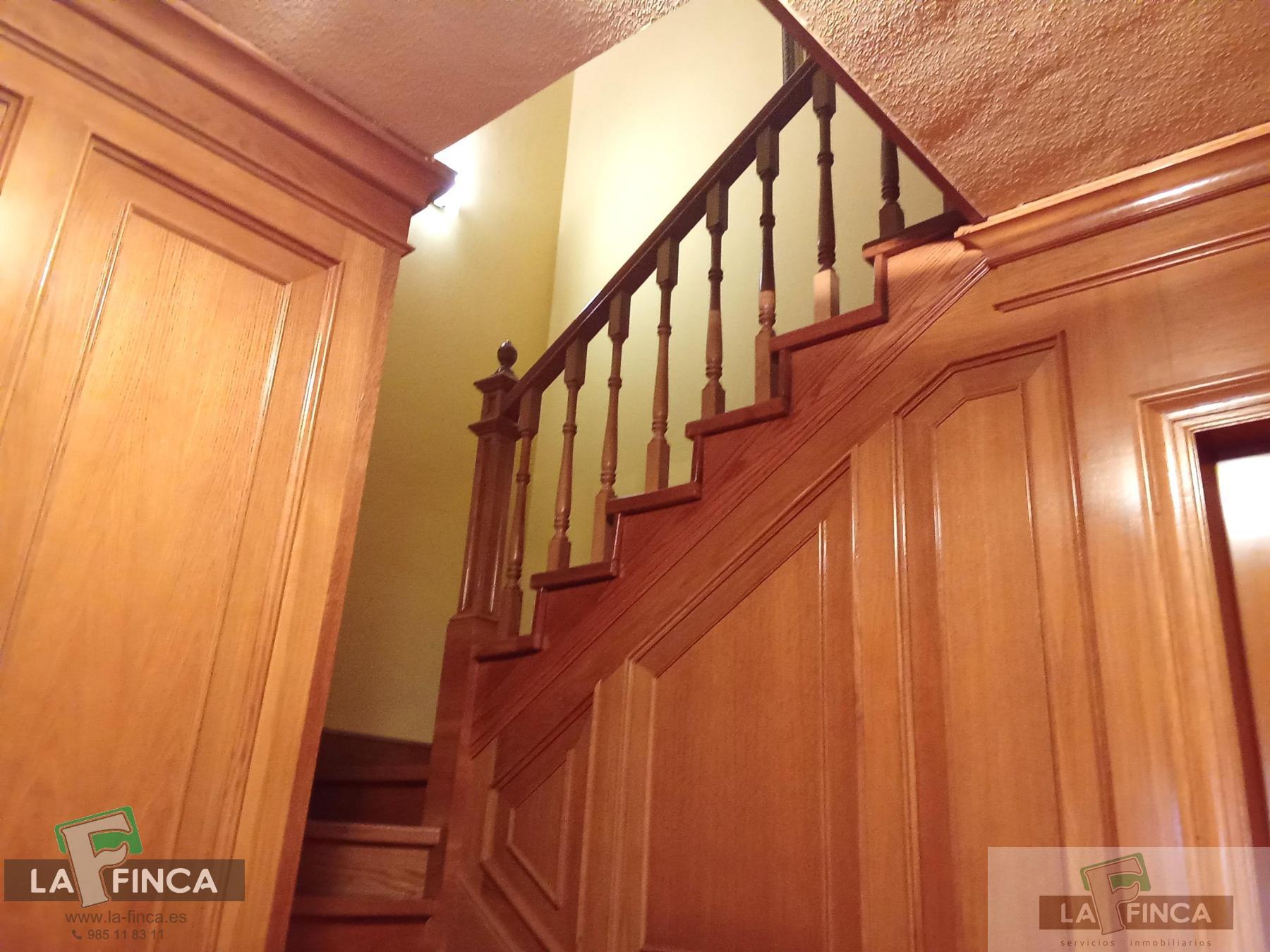 For sale of duplex in Oviedo