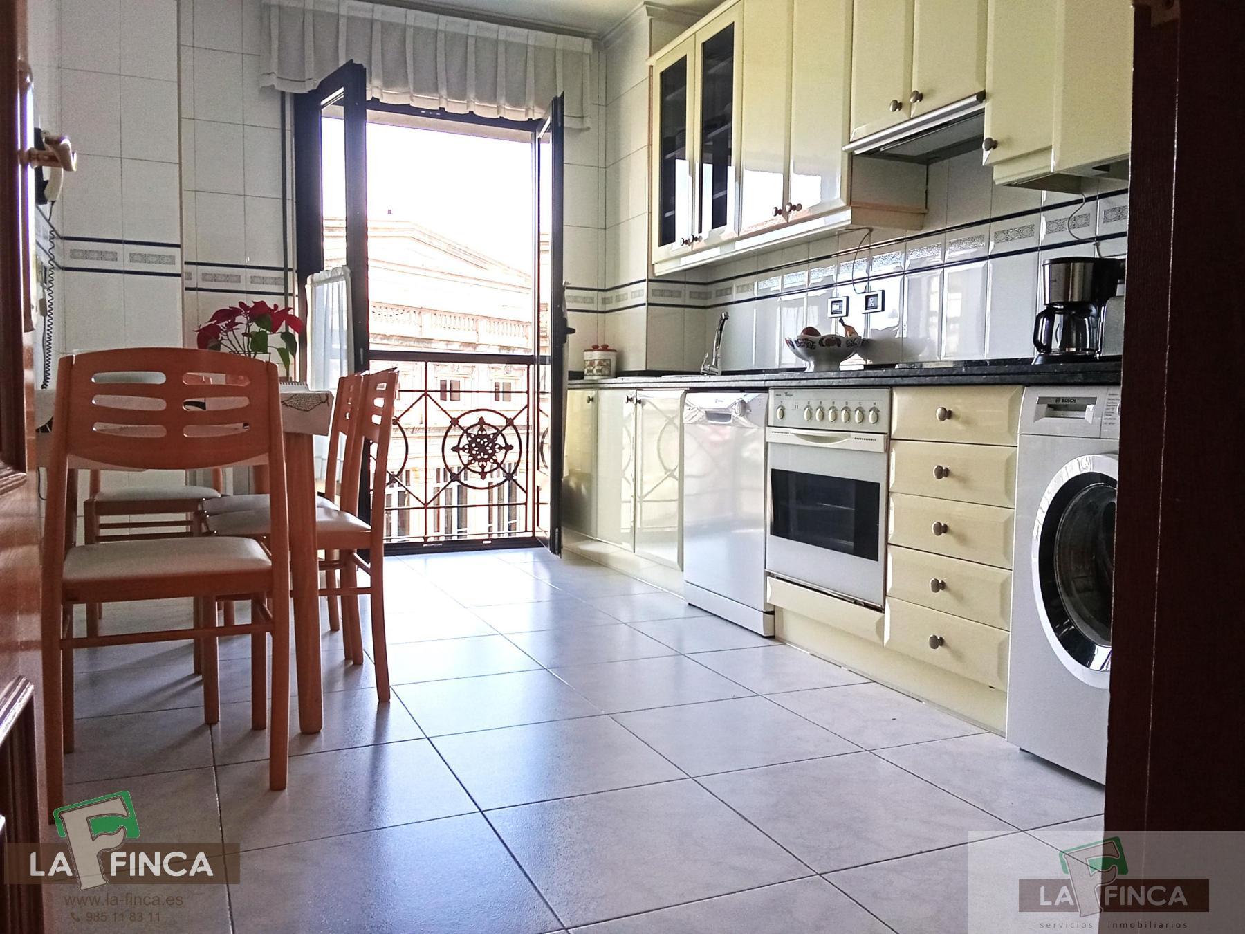 For sale of duplex in Oviedo