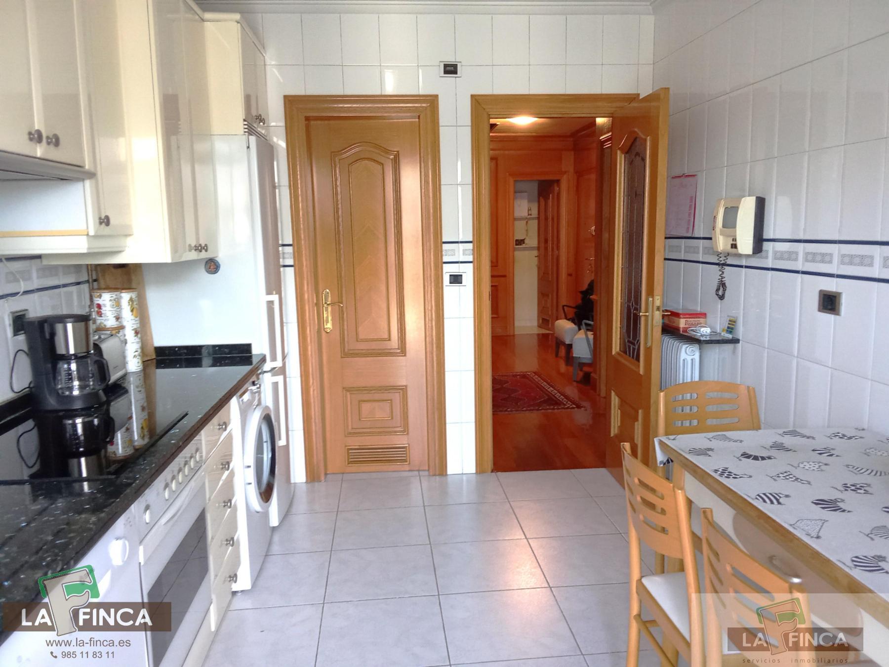 For sale of duplex in Oviedo