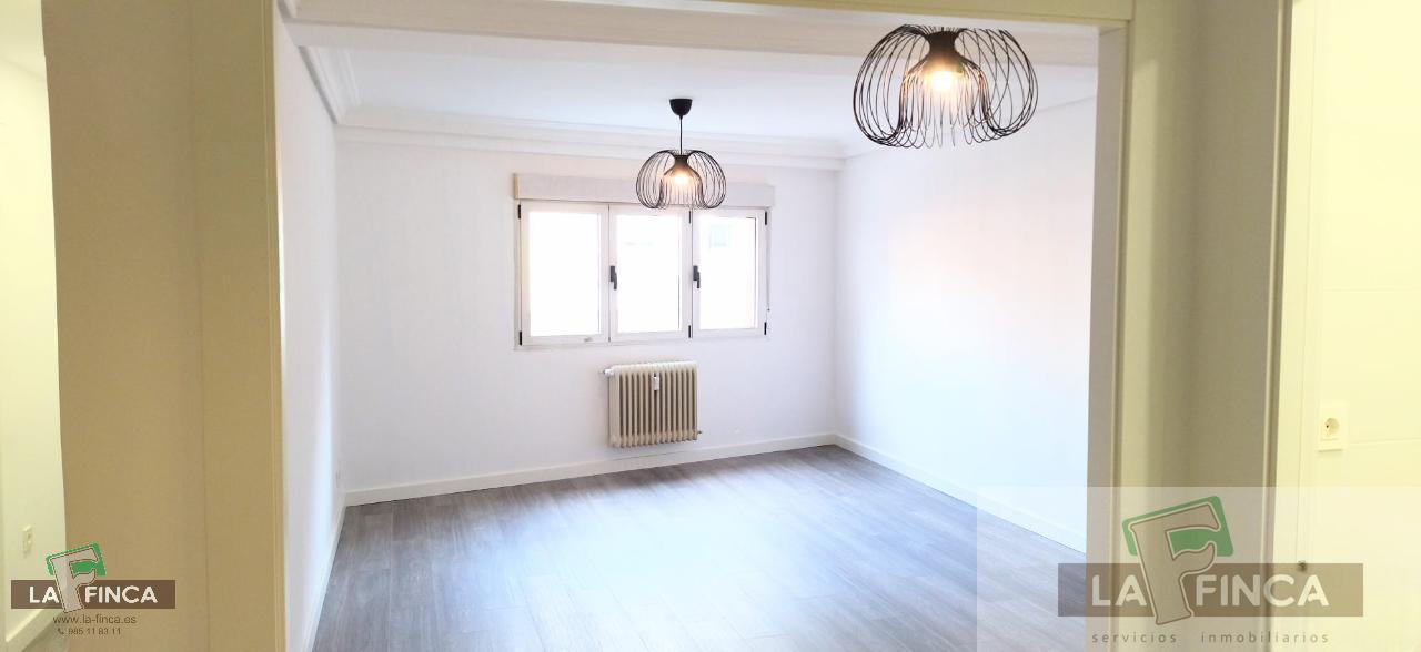 For sale of flat in Oviedo