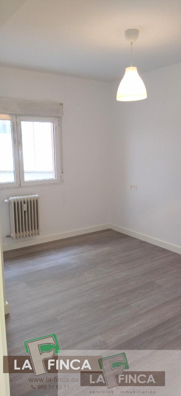 For sale of flat in Oviedo