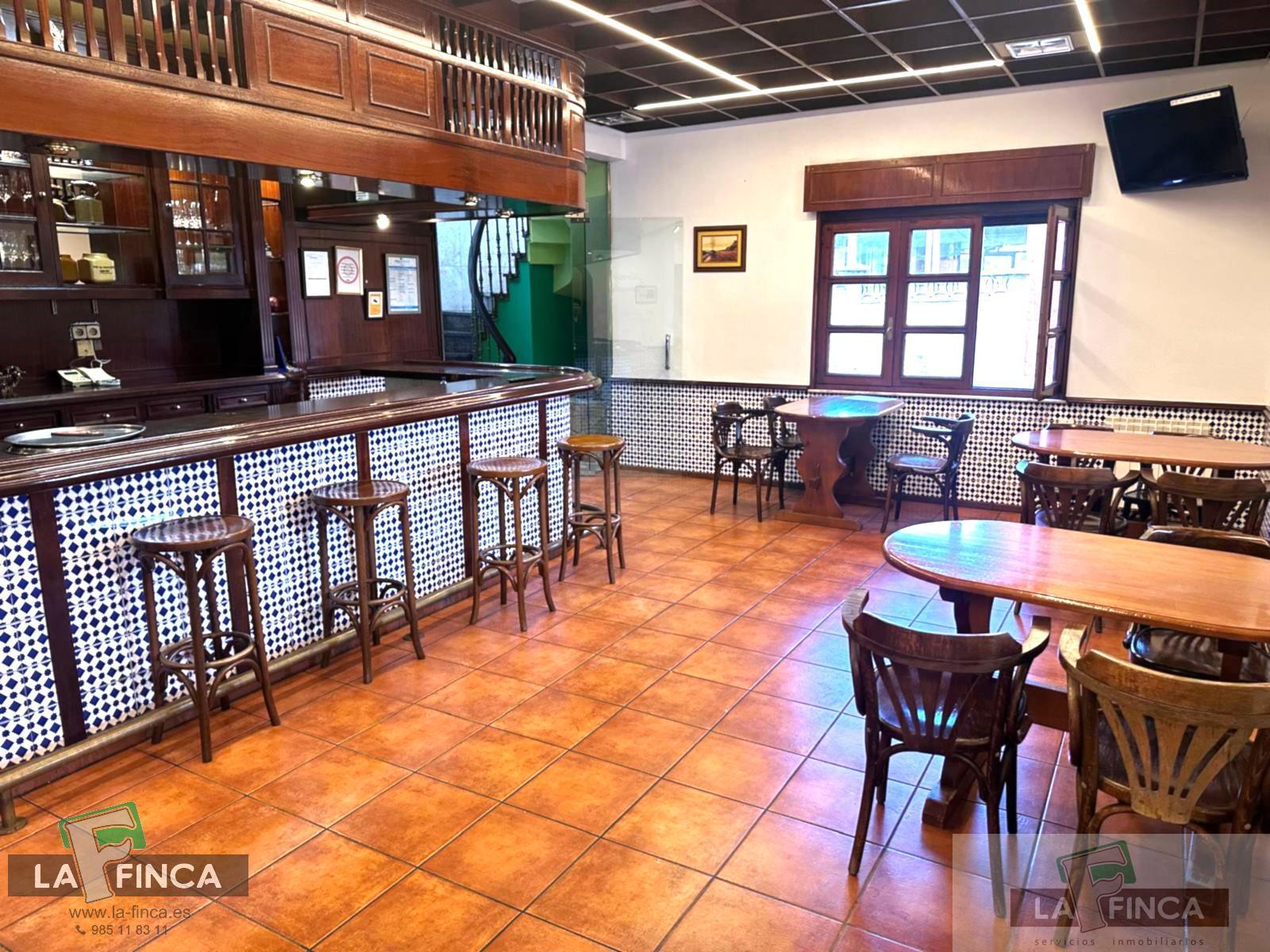 For sale of commercial in Oviedo