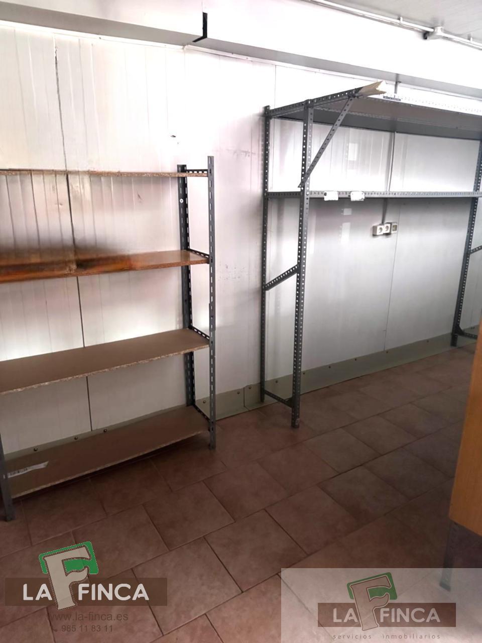 For sale of commercial in Oviedo