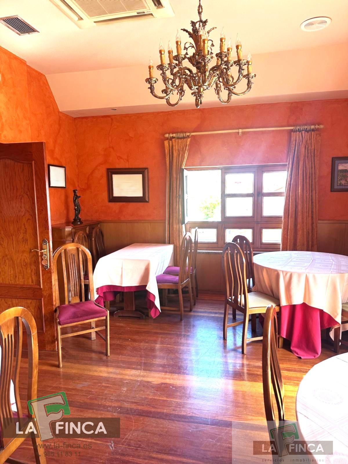 For sale of commercial in Oviedo