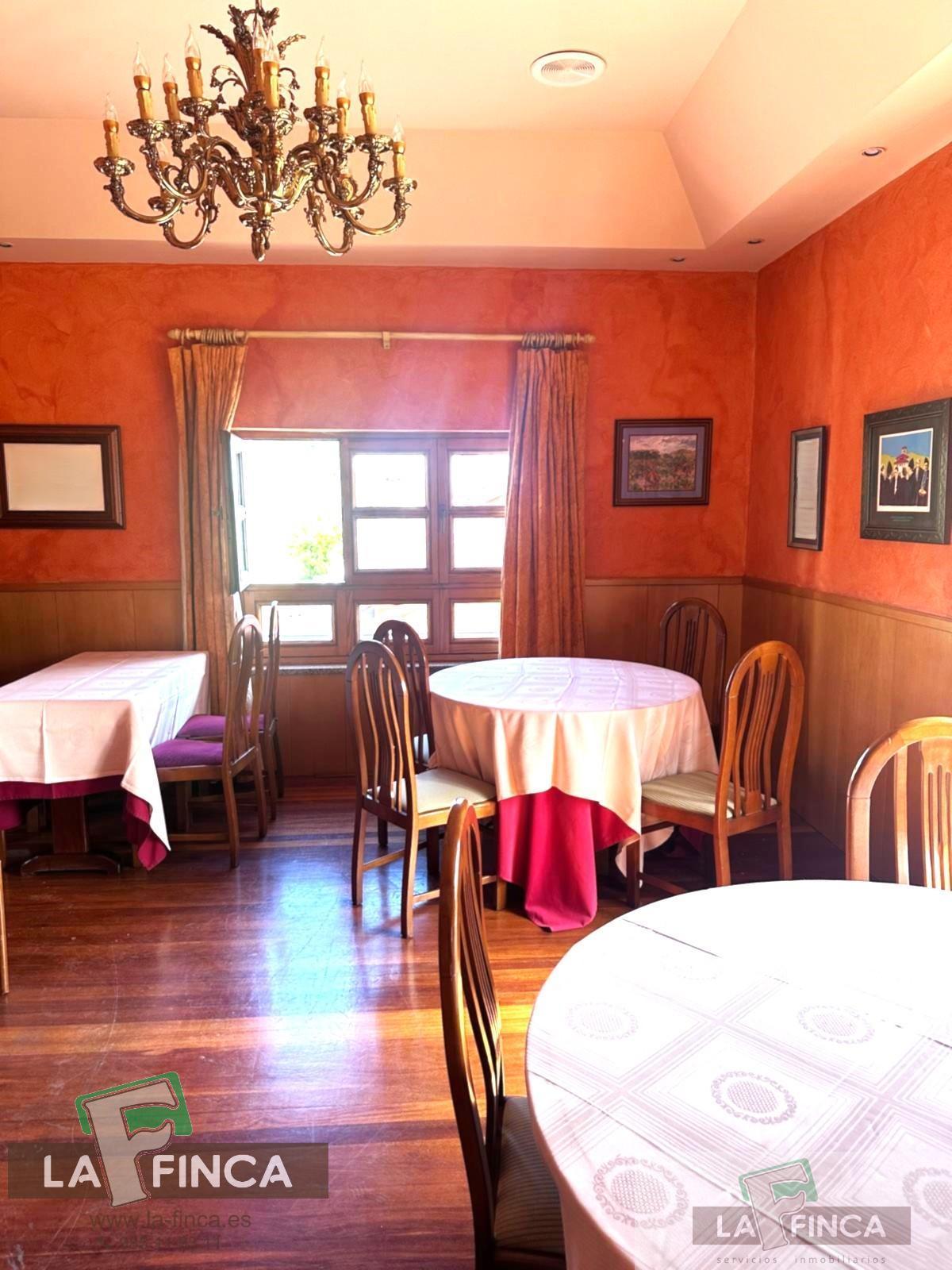For sale of commercial in Oviedo