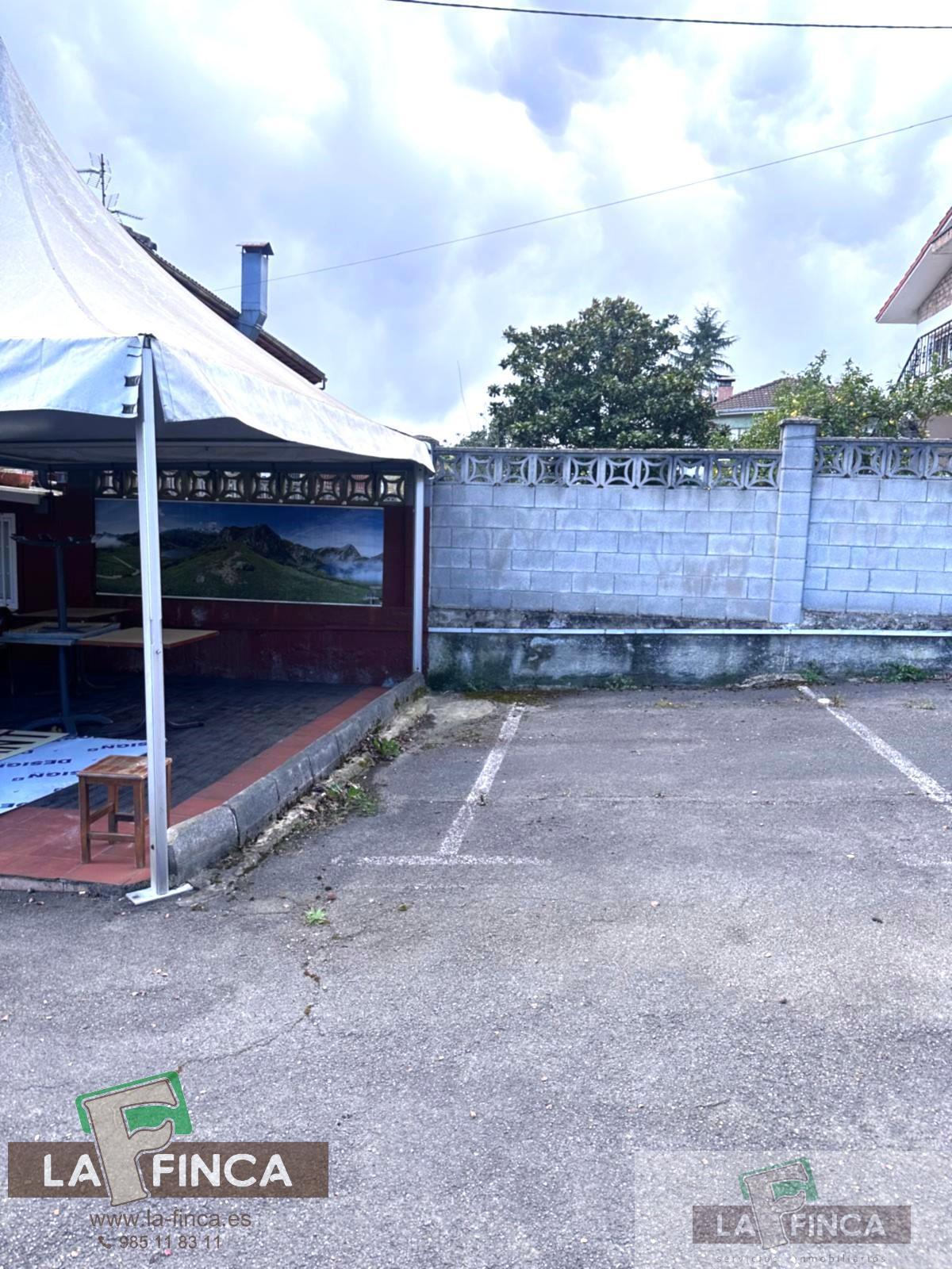 For sale of commercial in Oviedo
