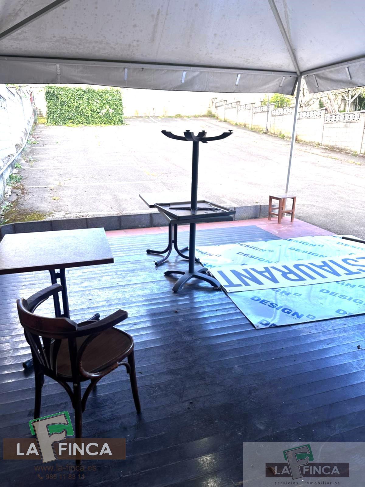 For sale of commercial in Oviedo