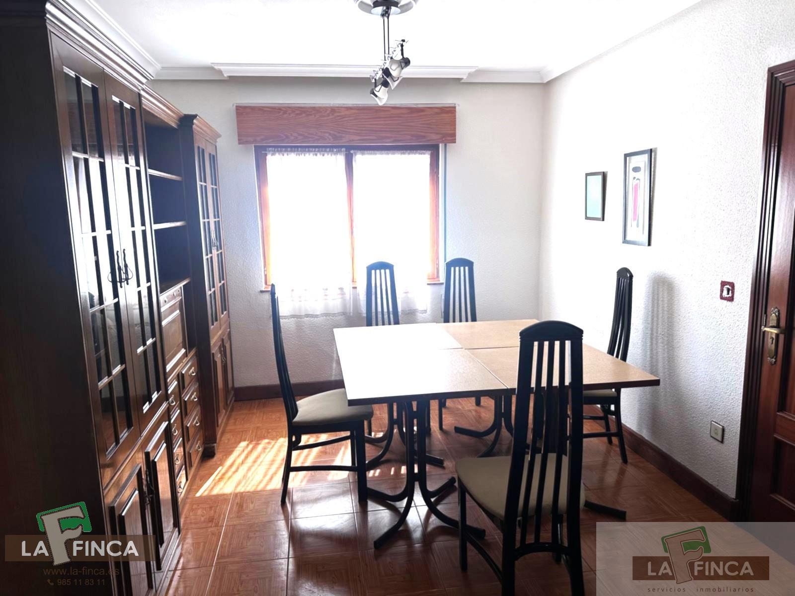For sale of commercial in Oviedo
