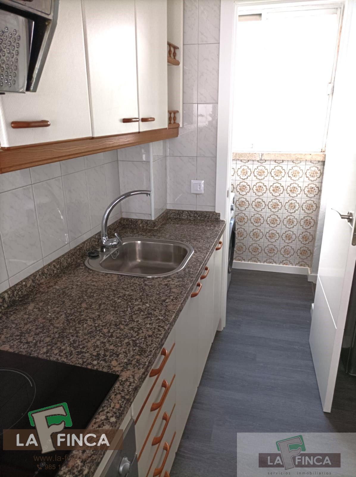 For sale of flat in Oviedo