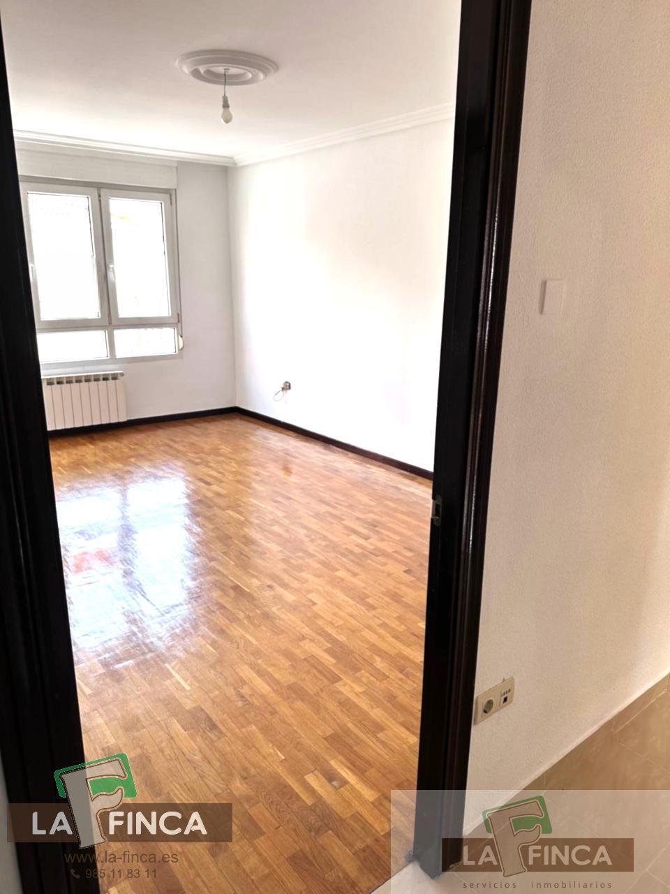 For sale of flat in Oviedo