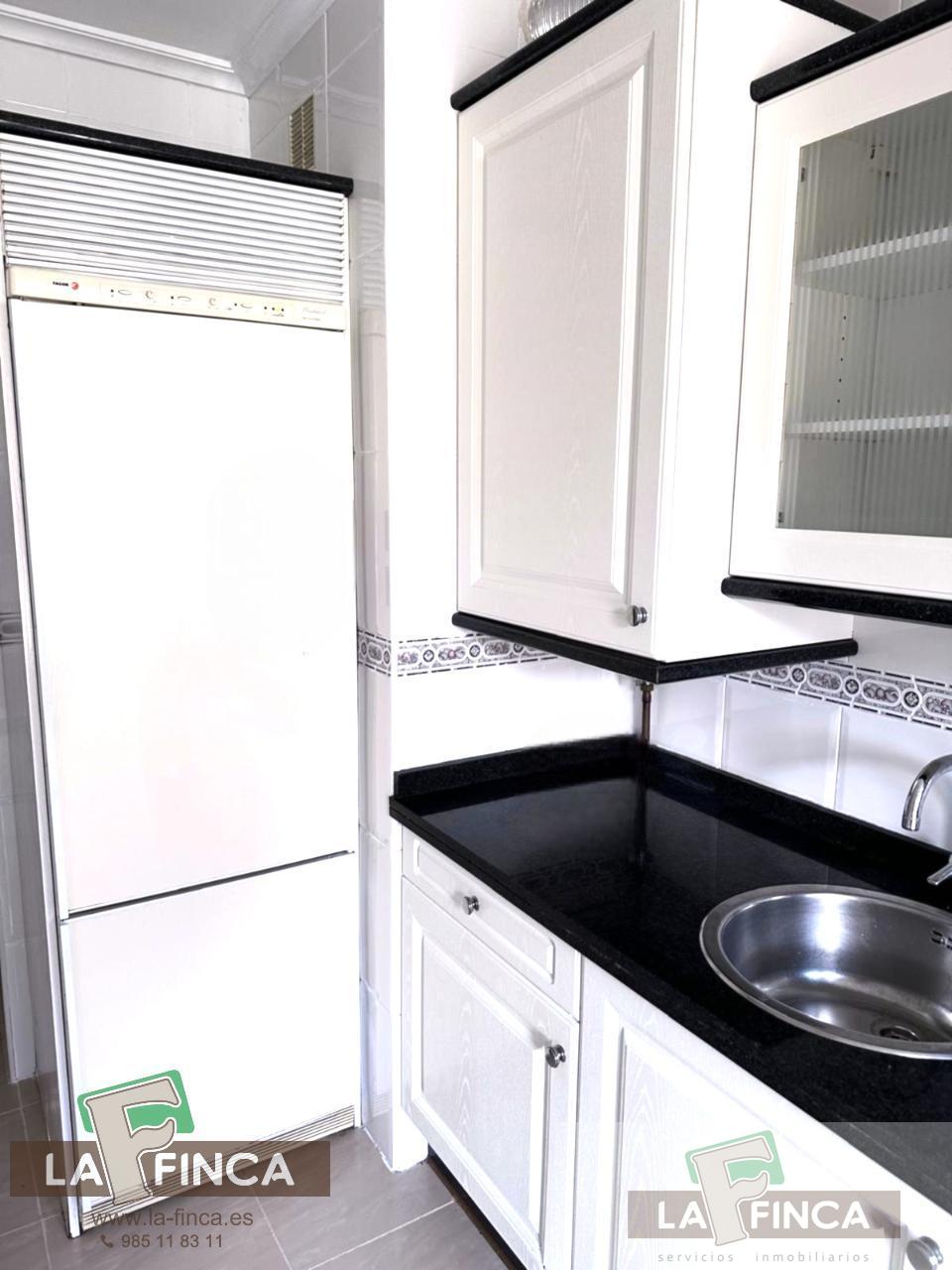 For sale of flat in Oviedo
