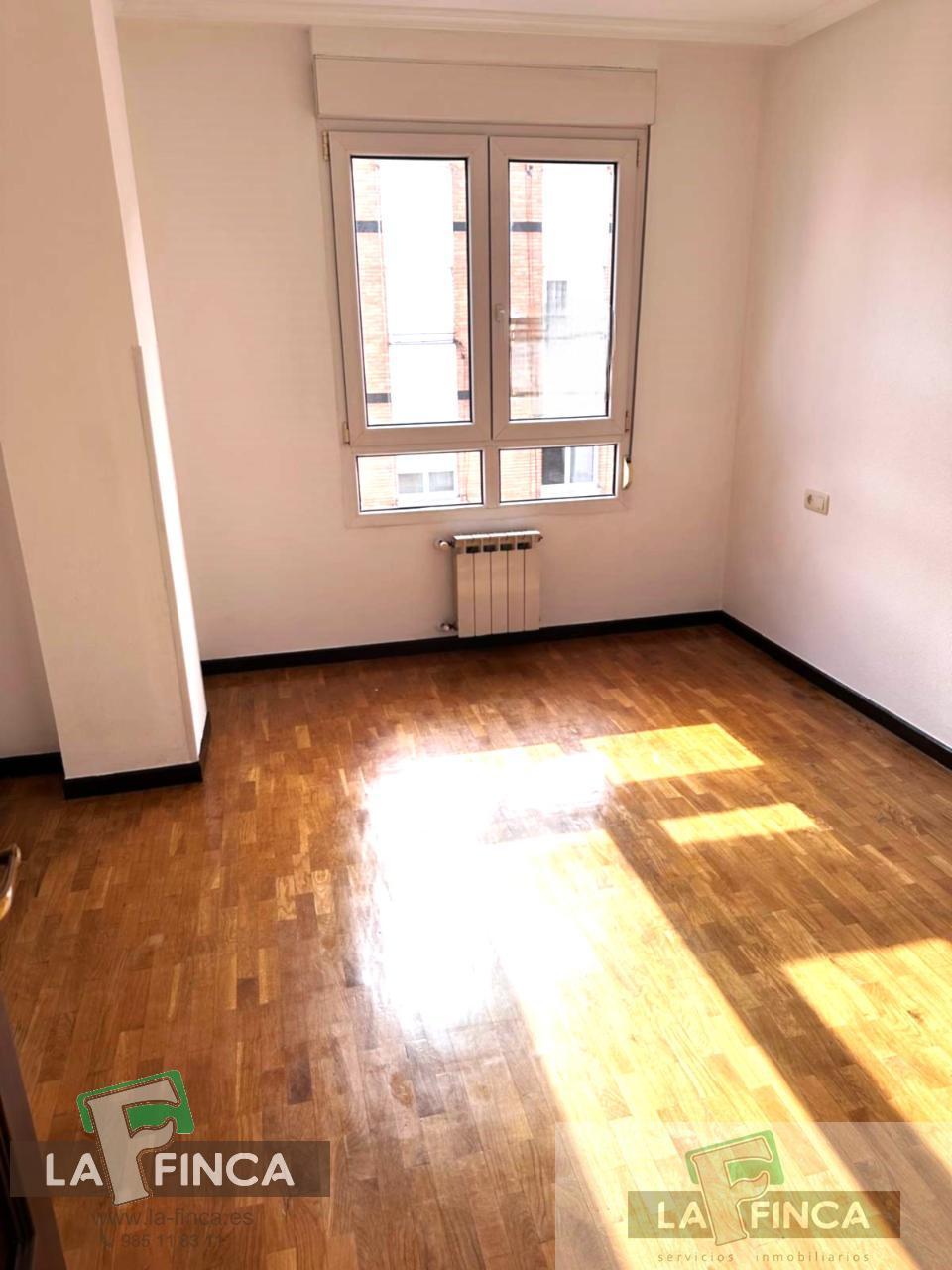 For sale of flat in Oviedo