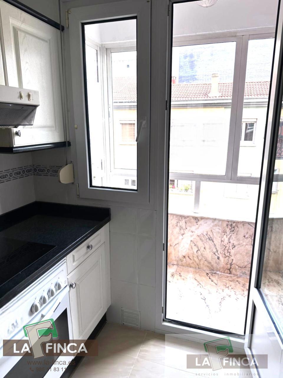 For sale of flat in Oviedo
