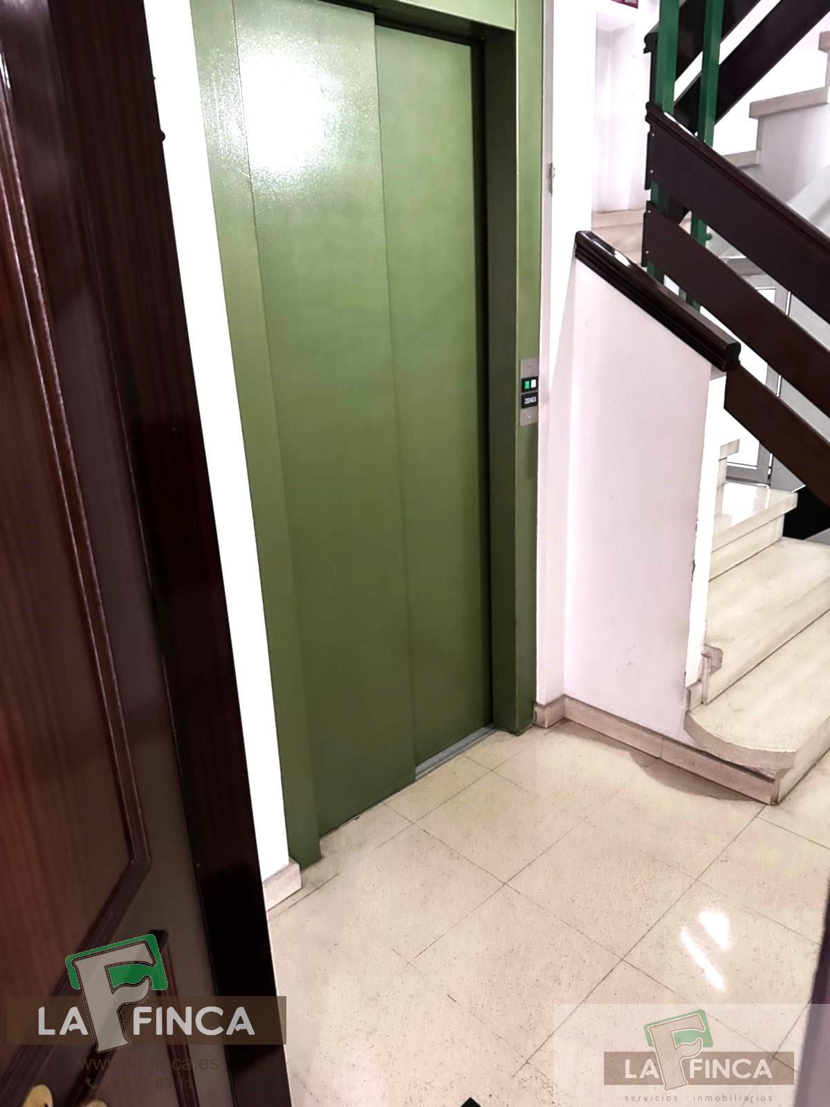 For sale of flat in Oviedo