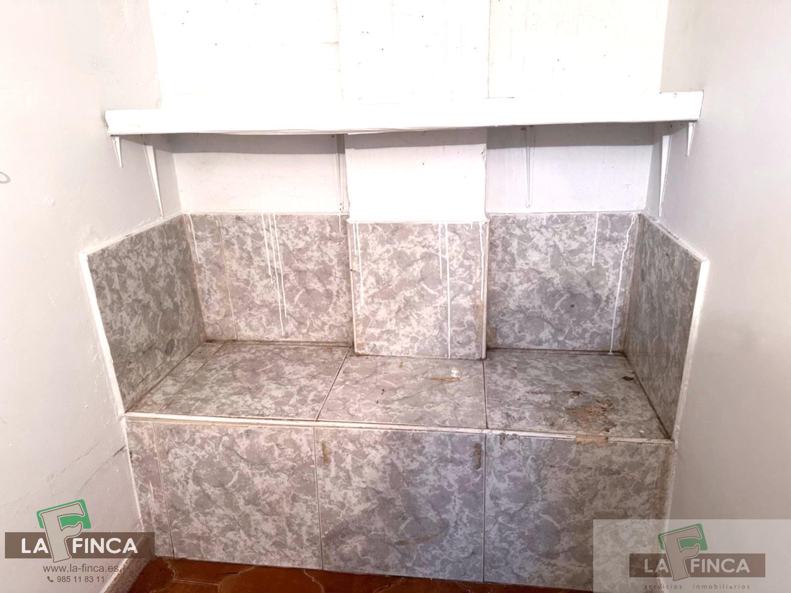 For sale of flat in Oviedo
