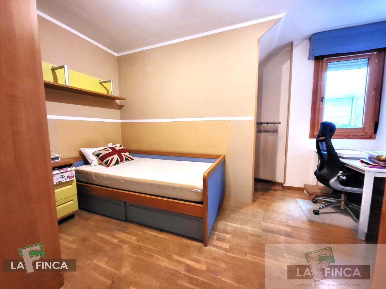 For sale of flat in Cangas del Narcea