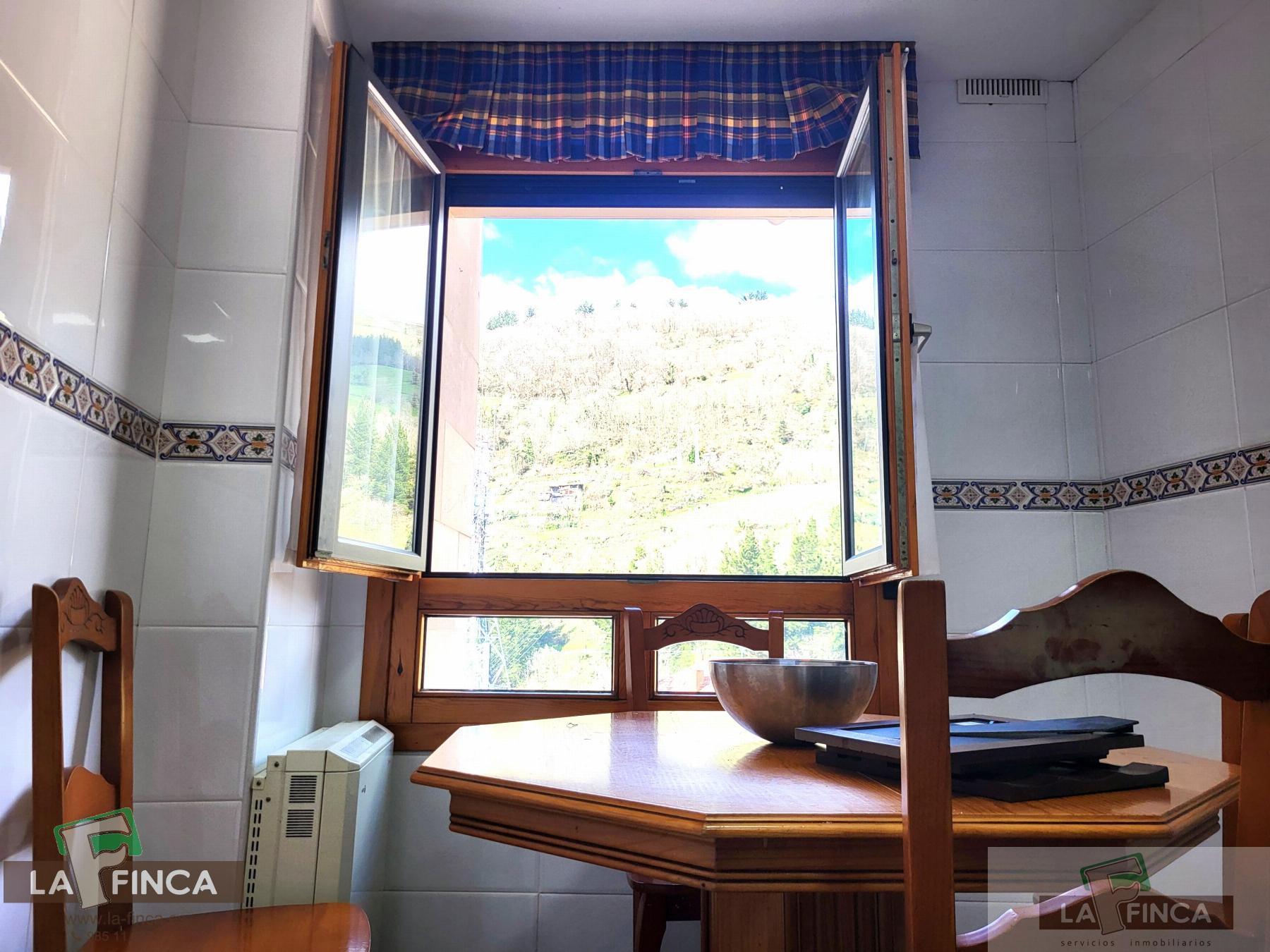 For sale of flat in Cangas del Narcea