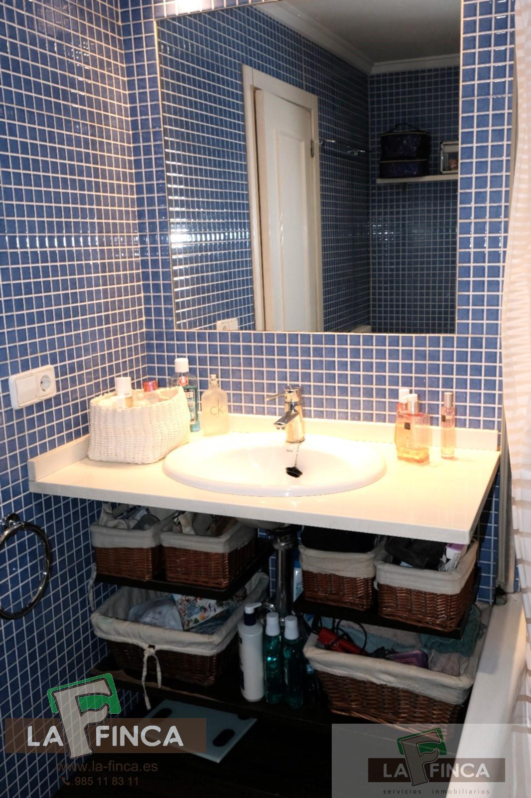 For sale of flat in Oviedo