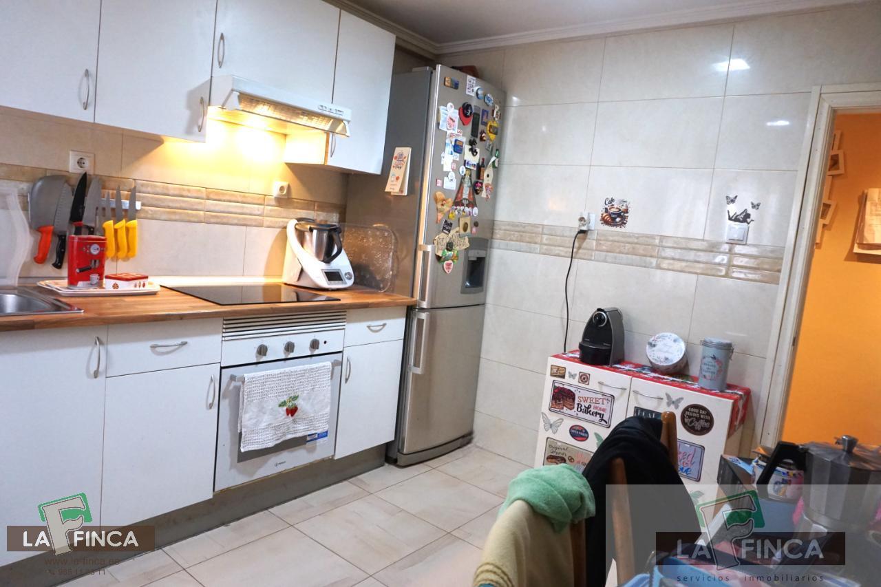 For sale of flat in Oviedo