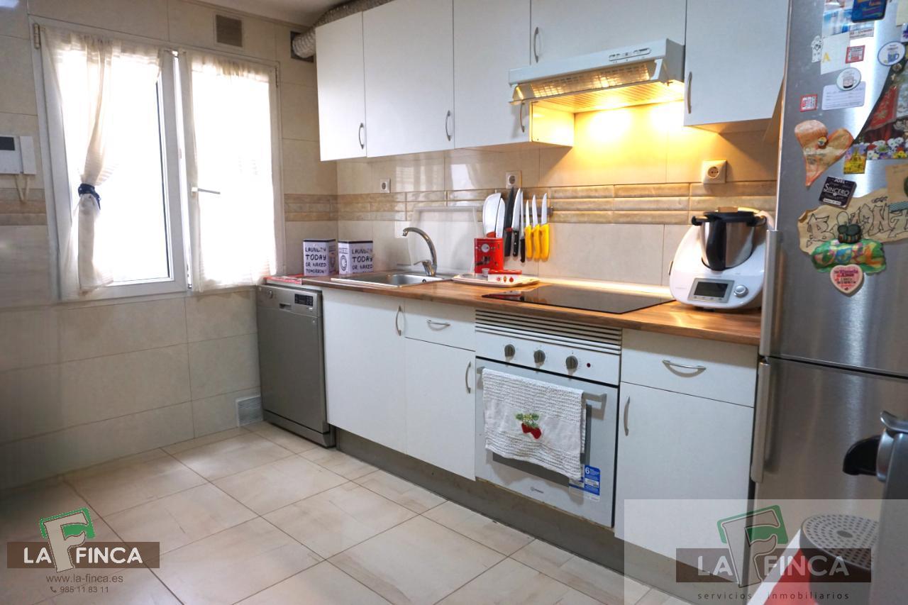 For sale of flat in Oviedo