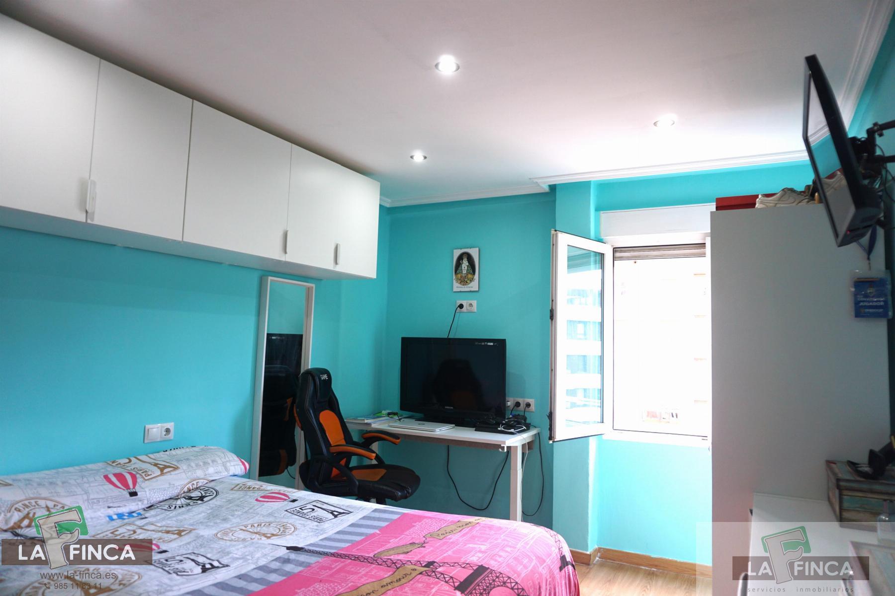 For sale of flat in Oviedo