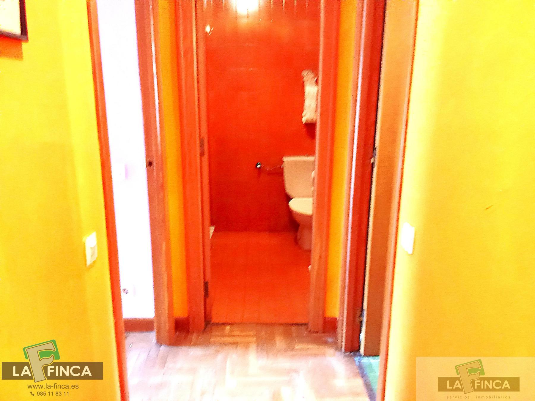 For sale of flat in Oviedo