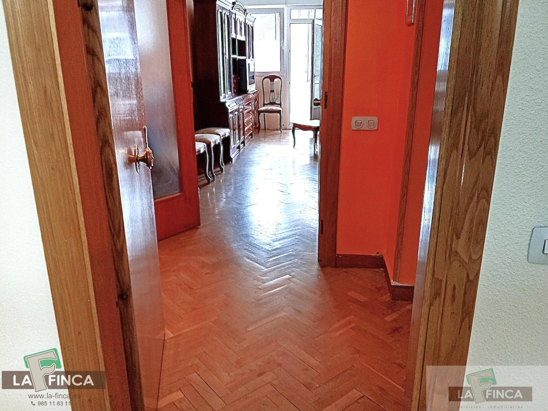 For sale of flat in Oviedo