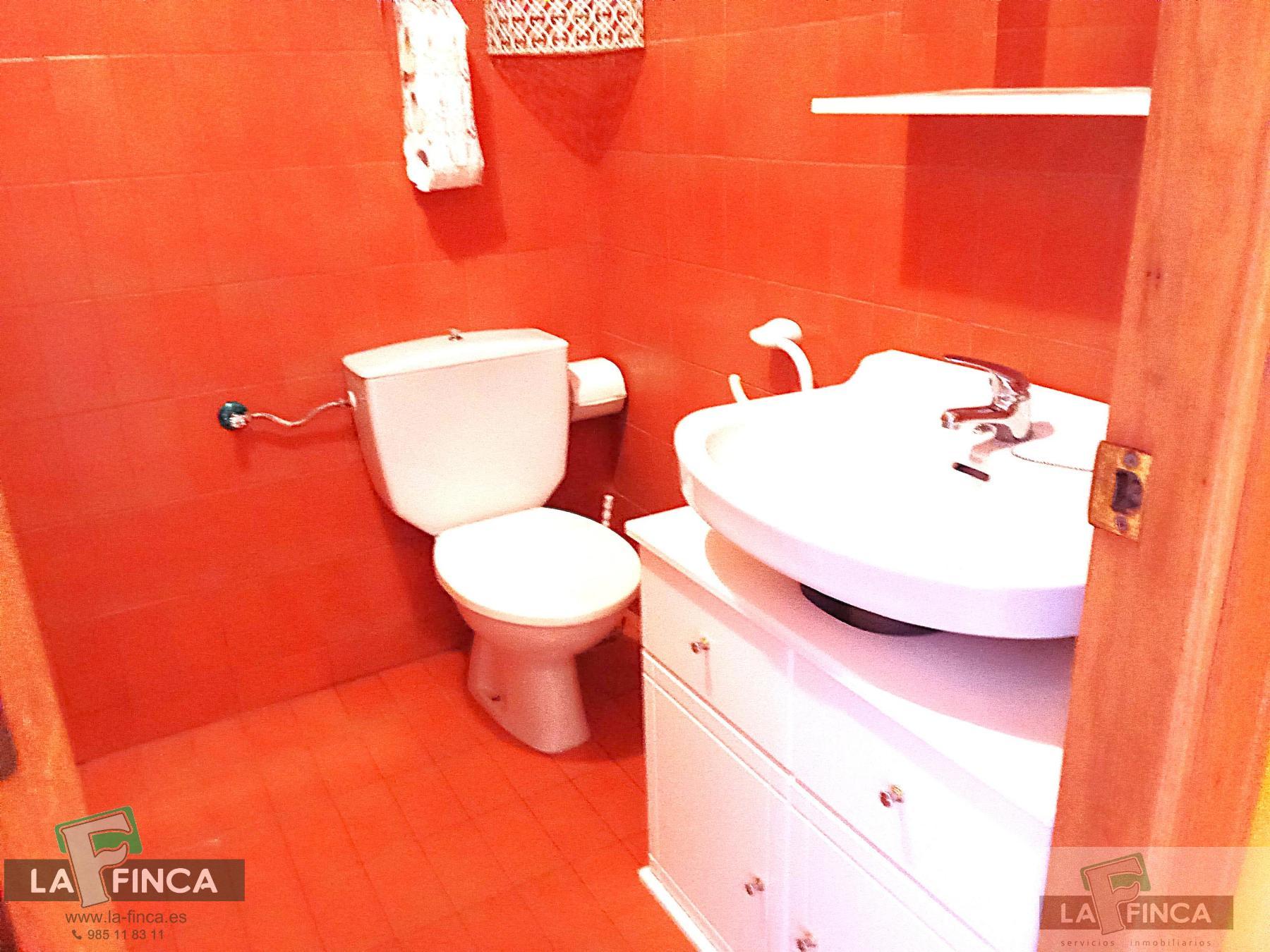 For sale of flat in Oviedo