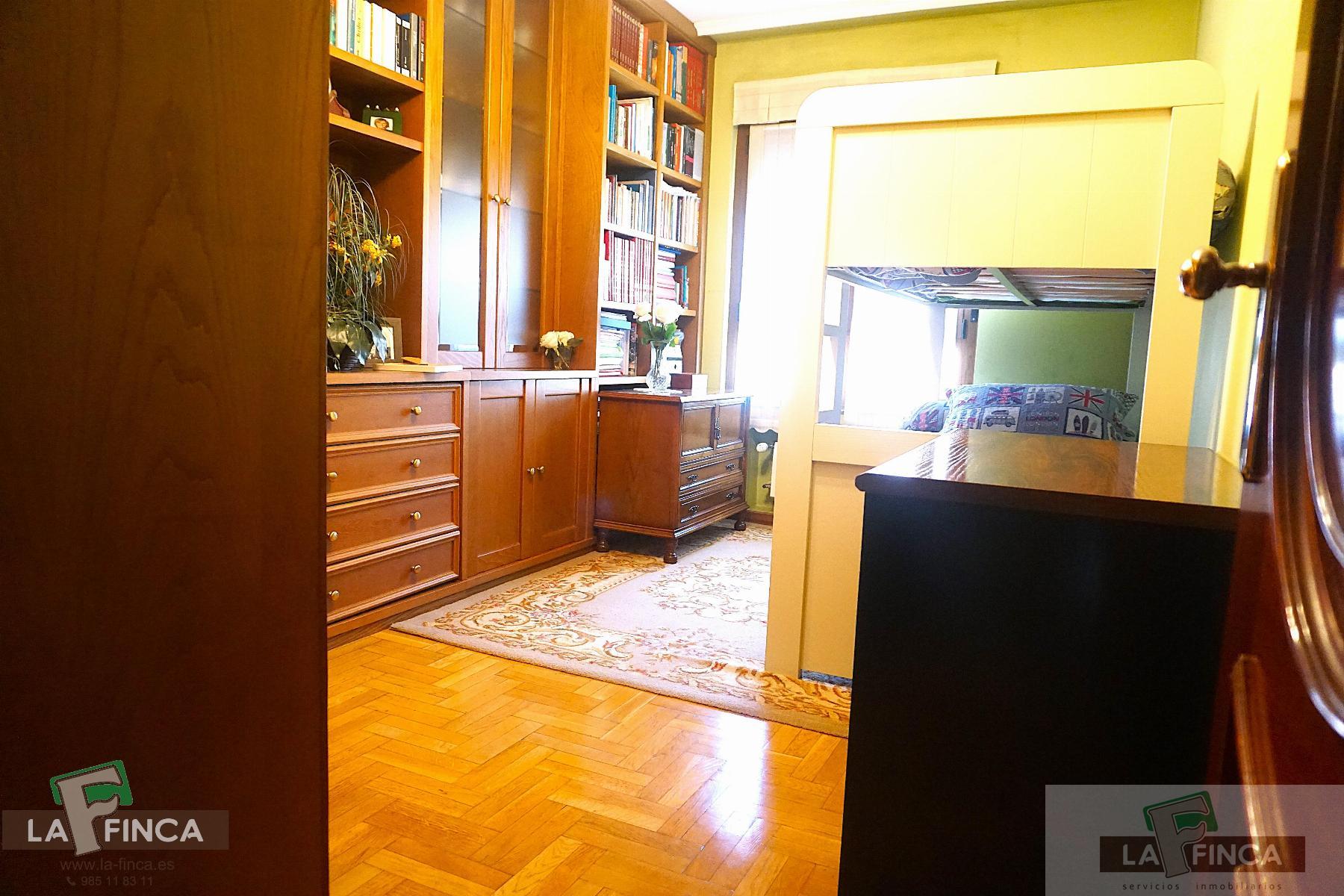 For sale of flat in Oviedo