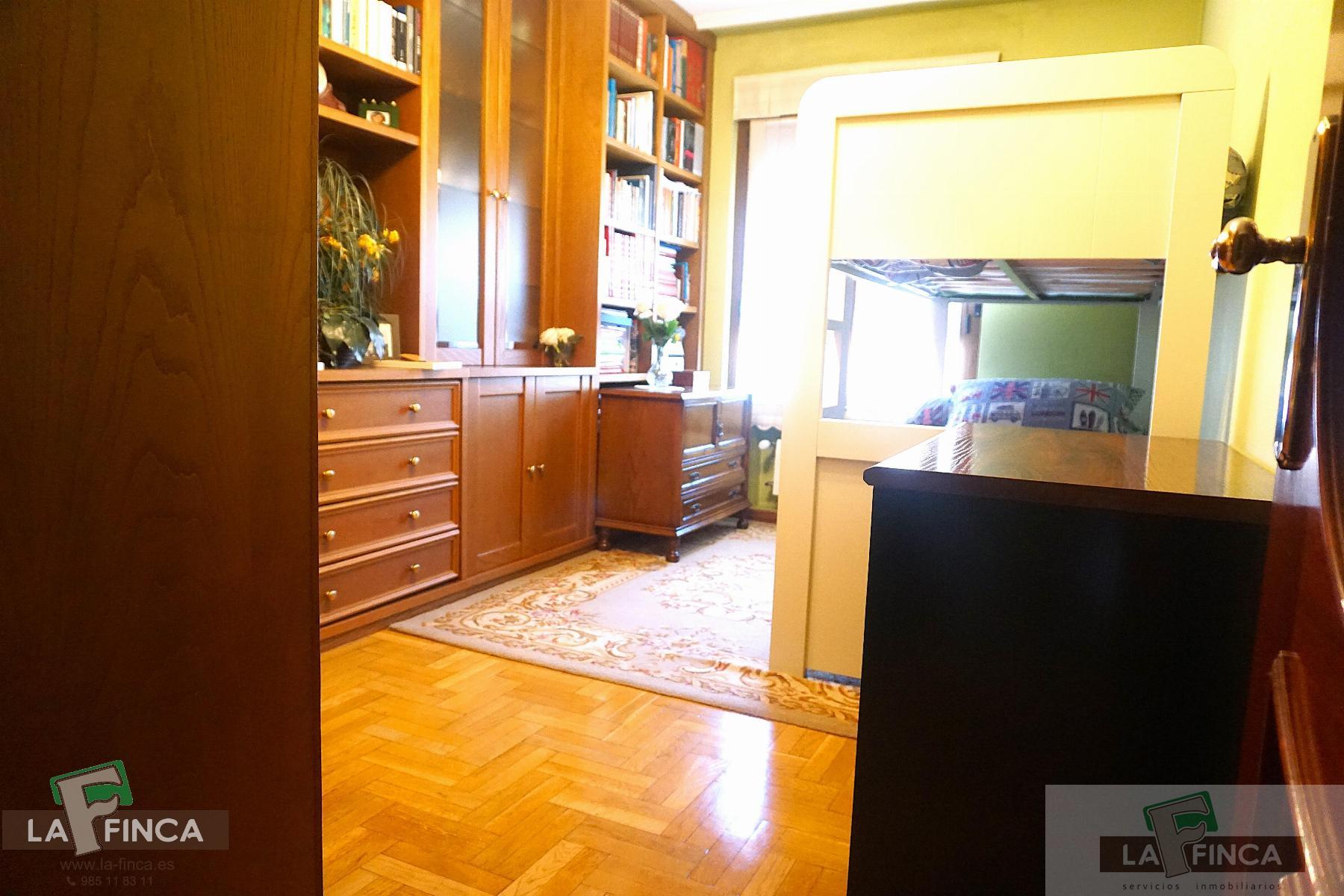 For sale of flat in Oviedo