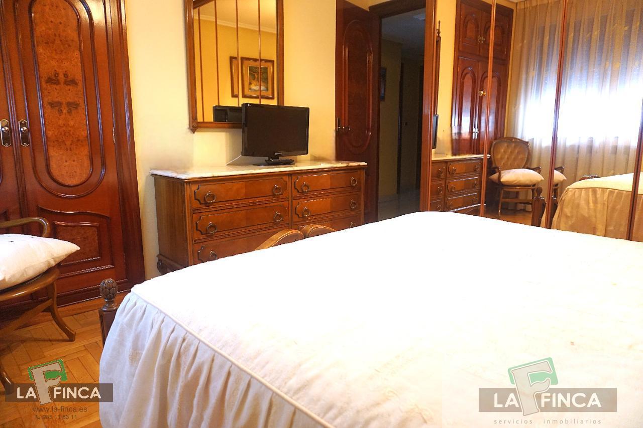 For sale of flat in Oviedo