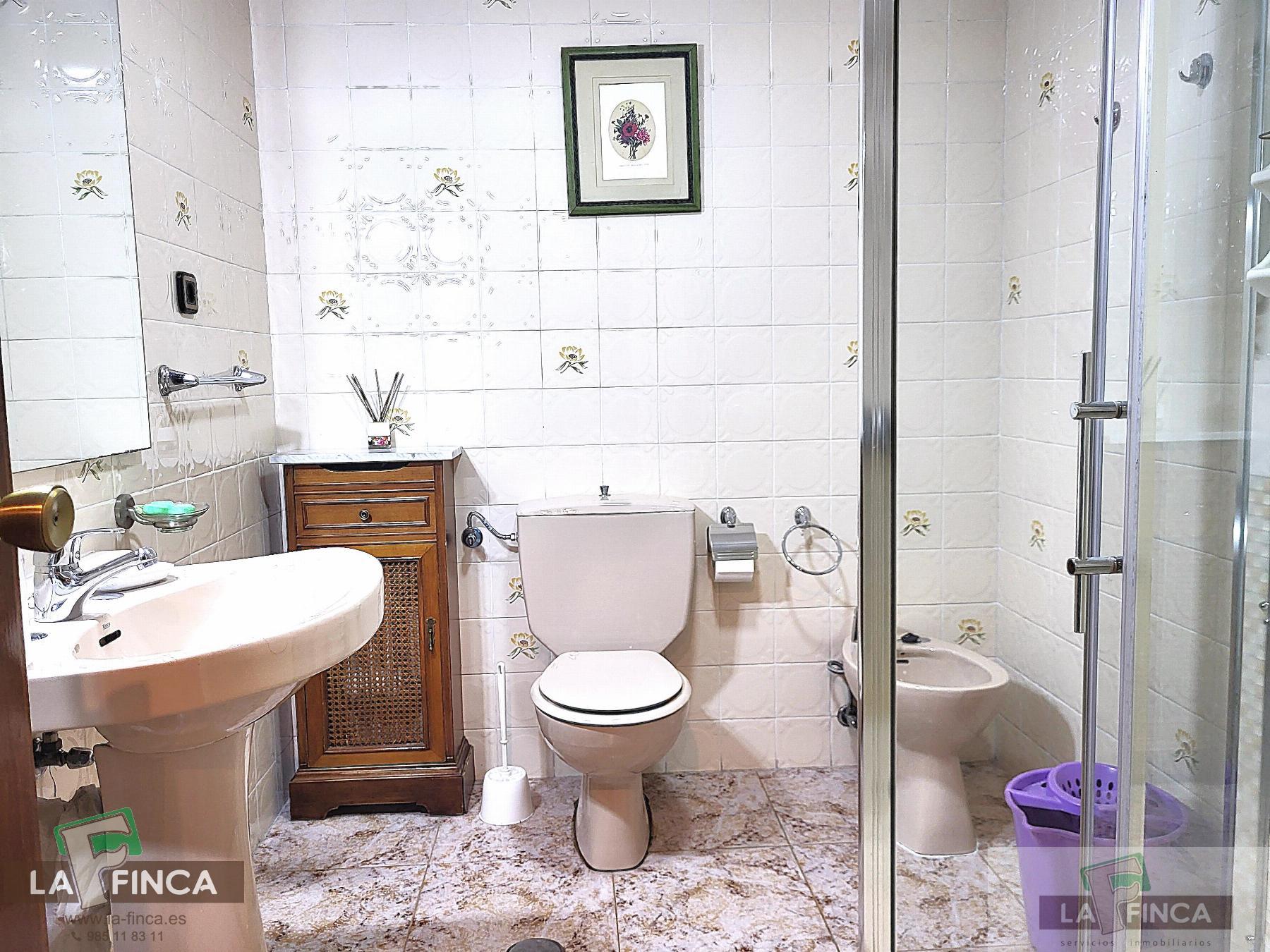For sale of flat in Oviedo