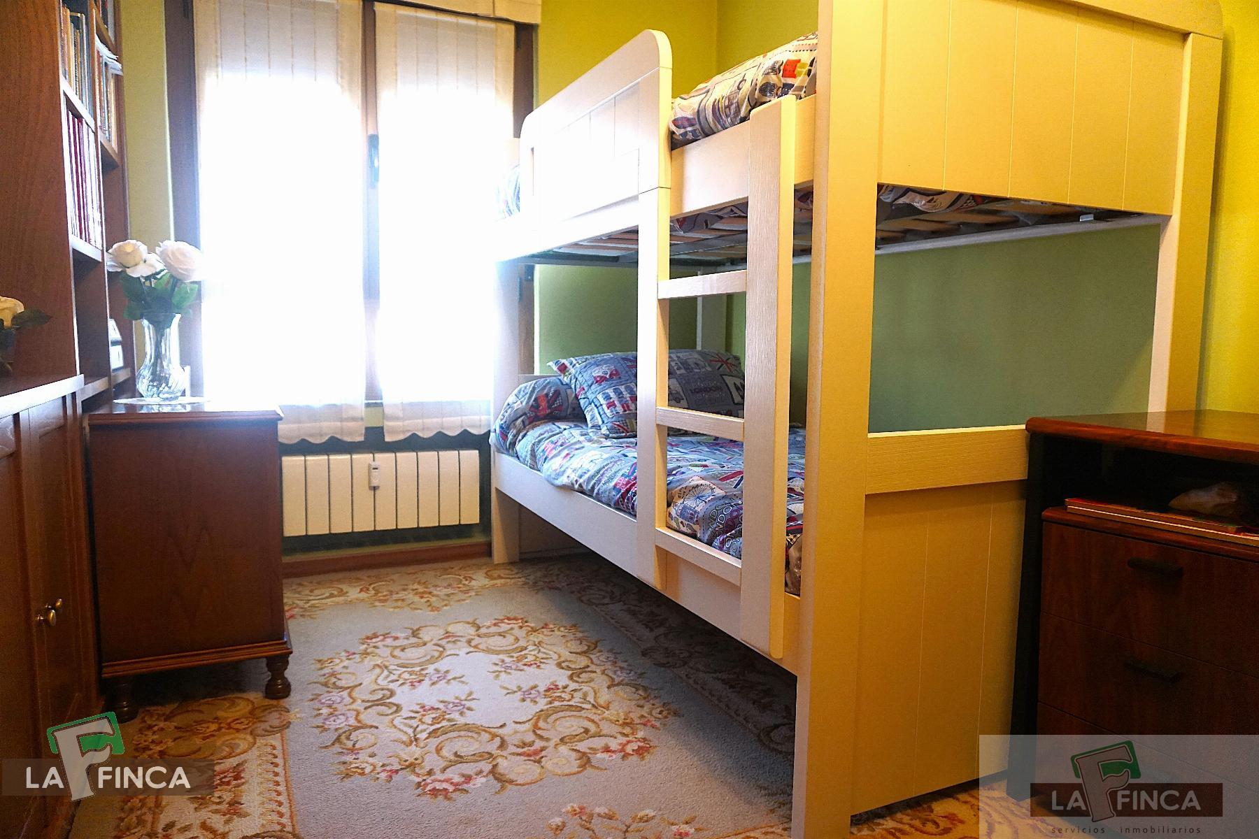For sale of flat in Oviedo