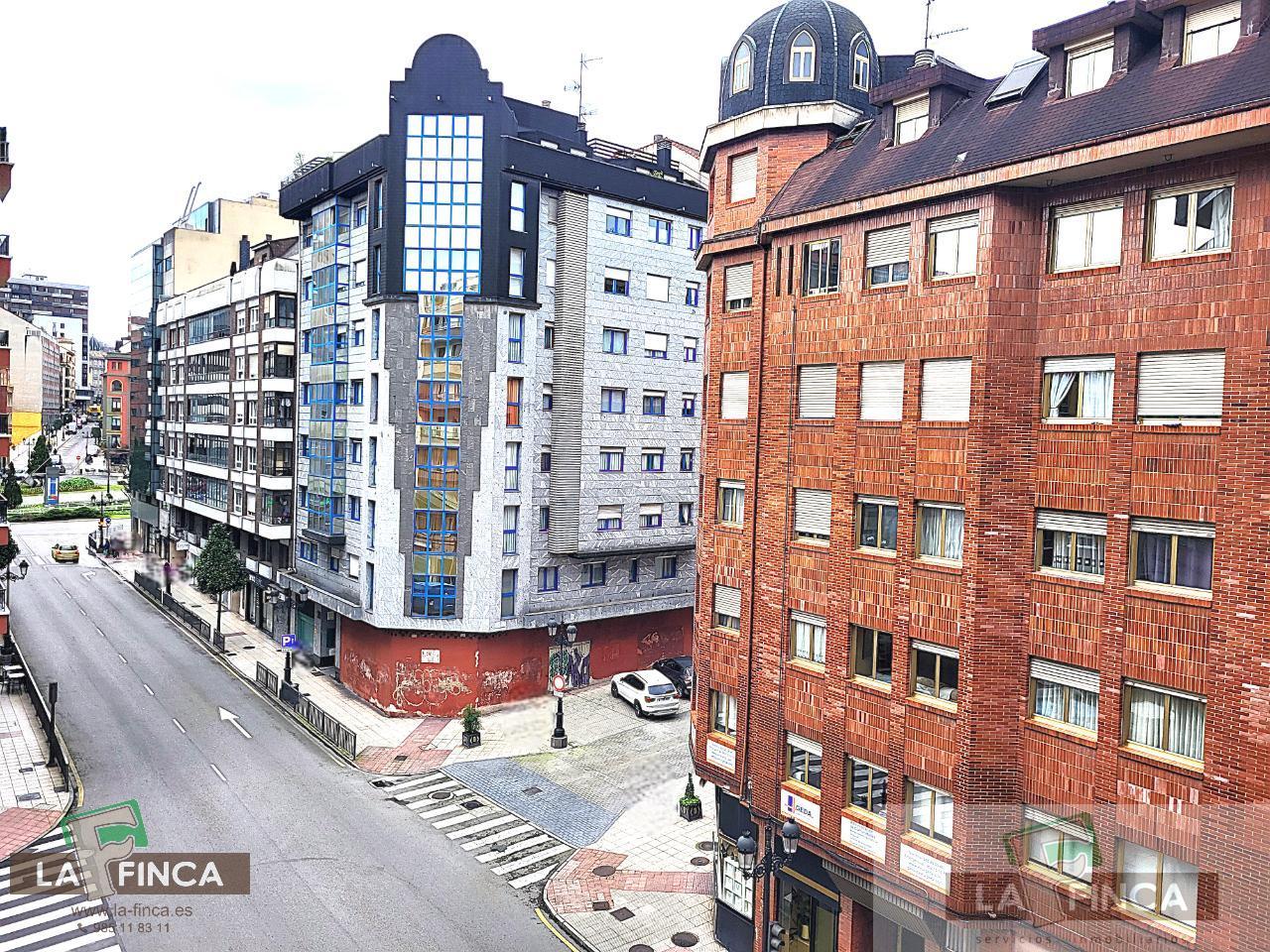 For sale of flat in Oviedo