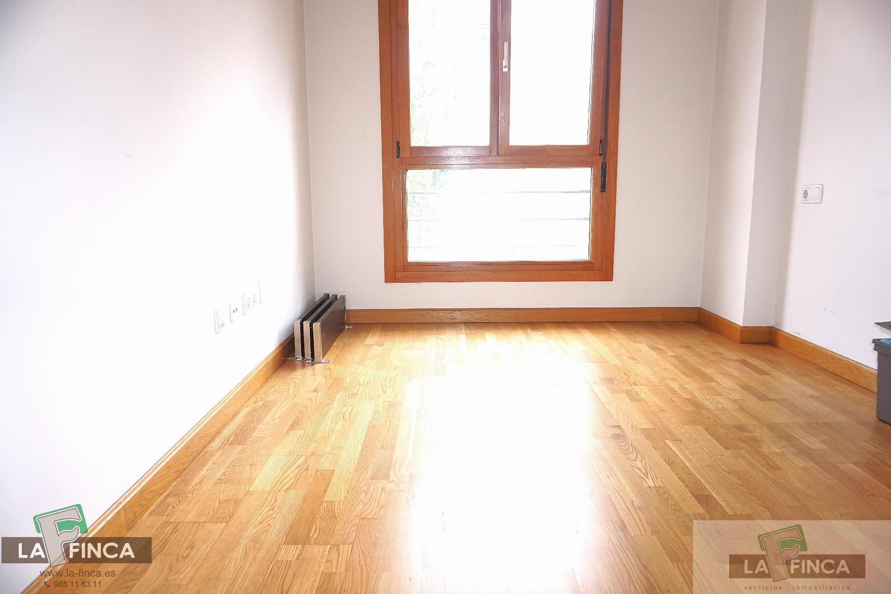 For sale of flat in Gijón
