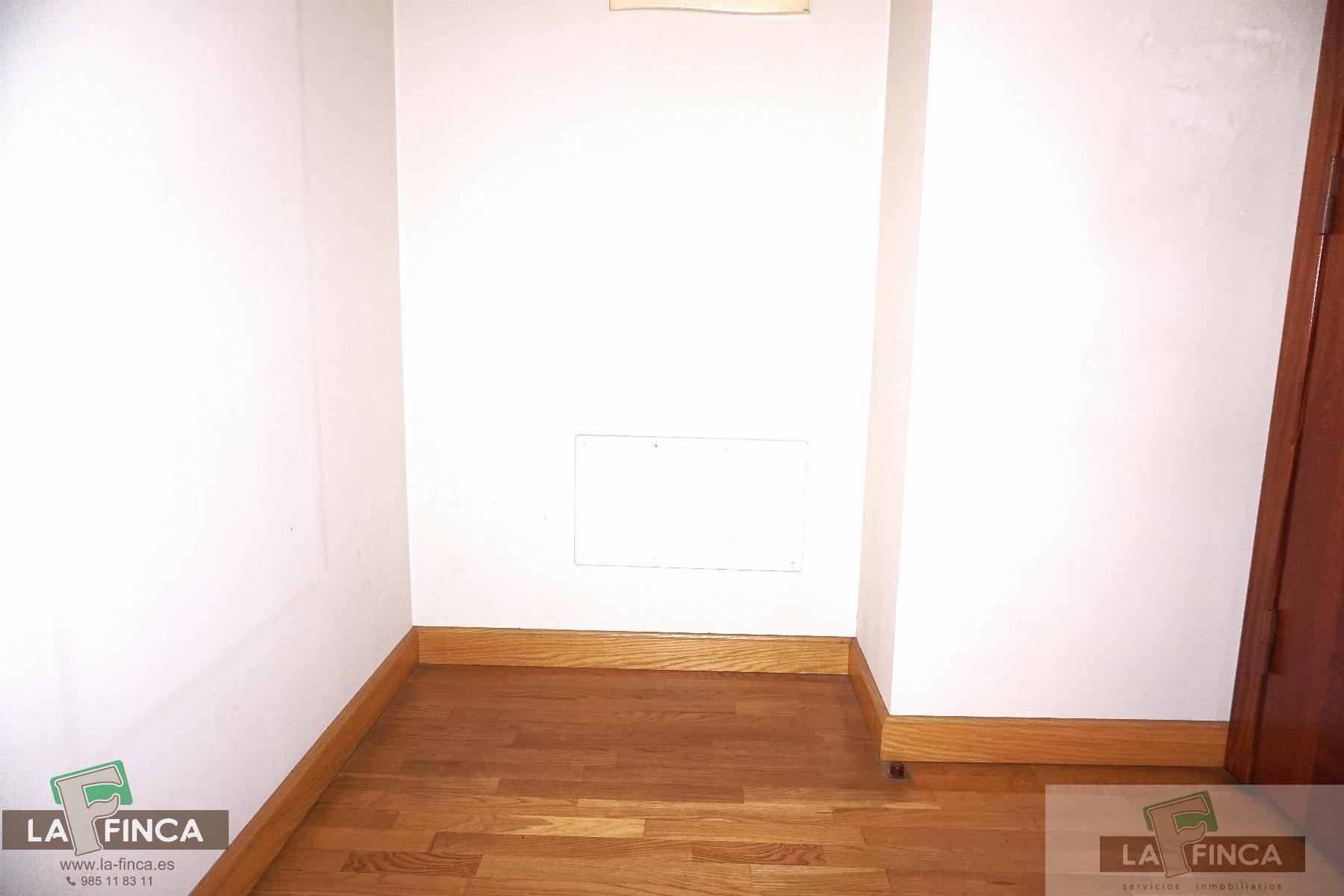 For sale of flat in Gijón