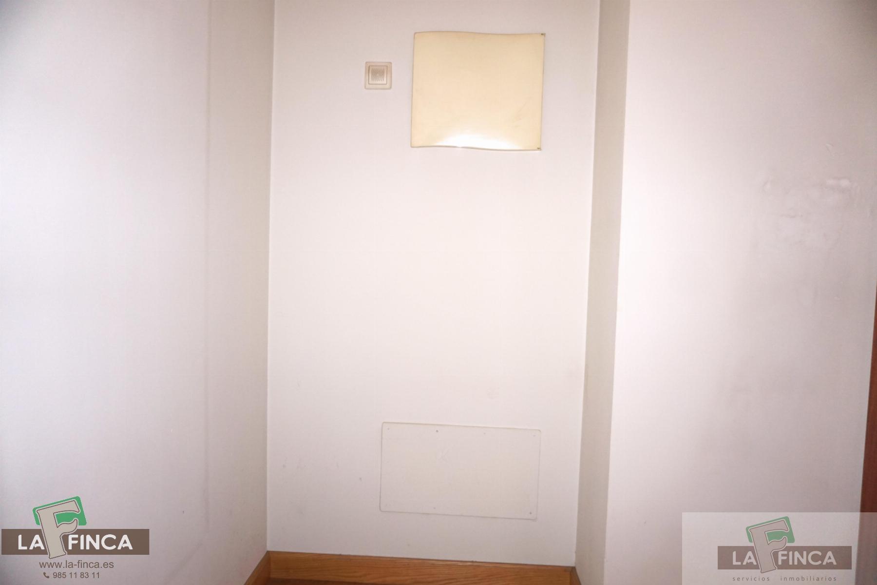 For sale of flat in Gijón