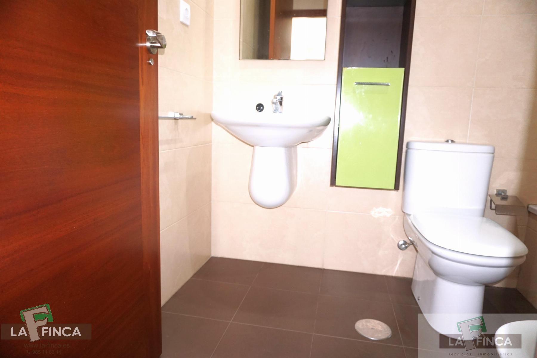 For sale of flat in Gijón