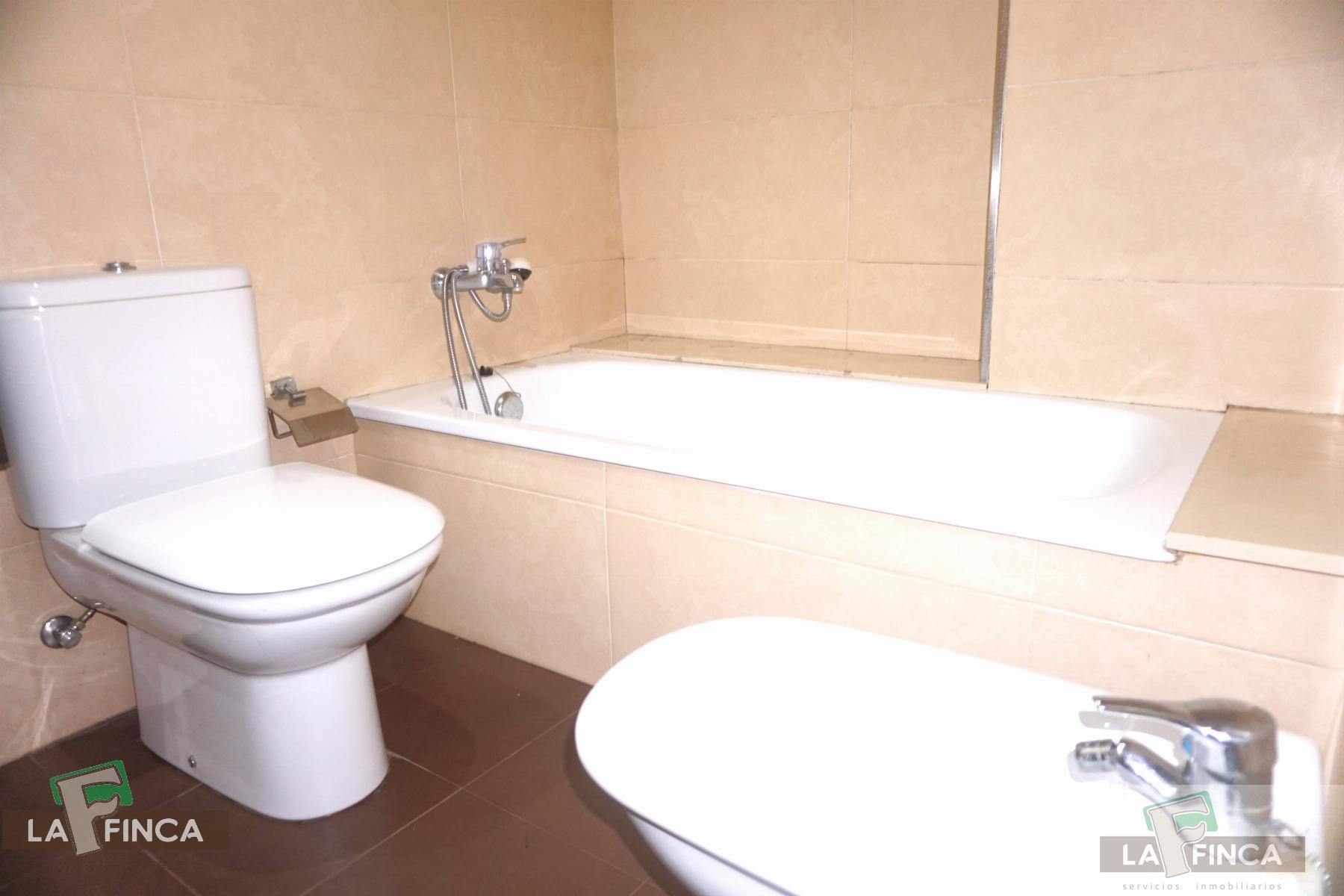 For sale of flat in Gijón