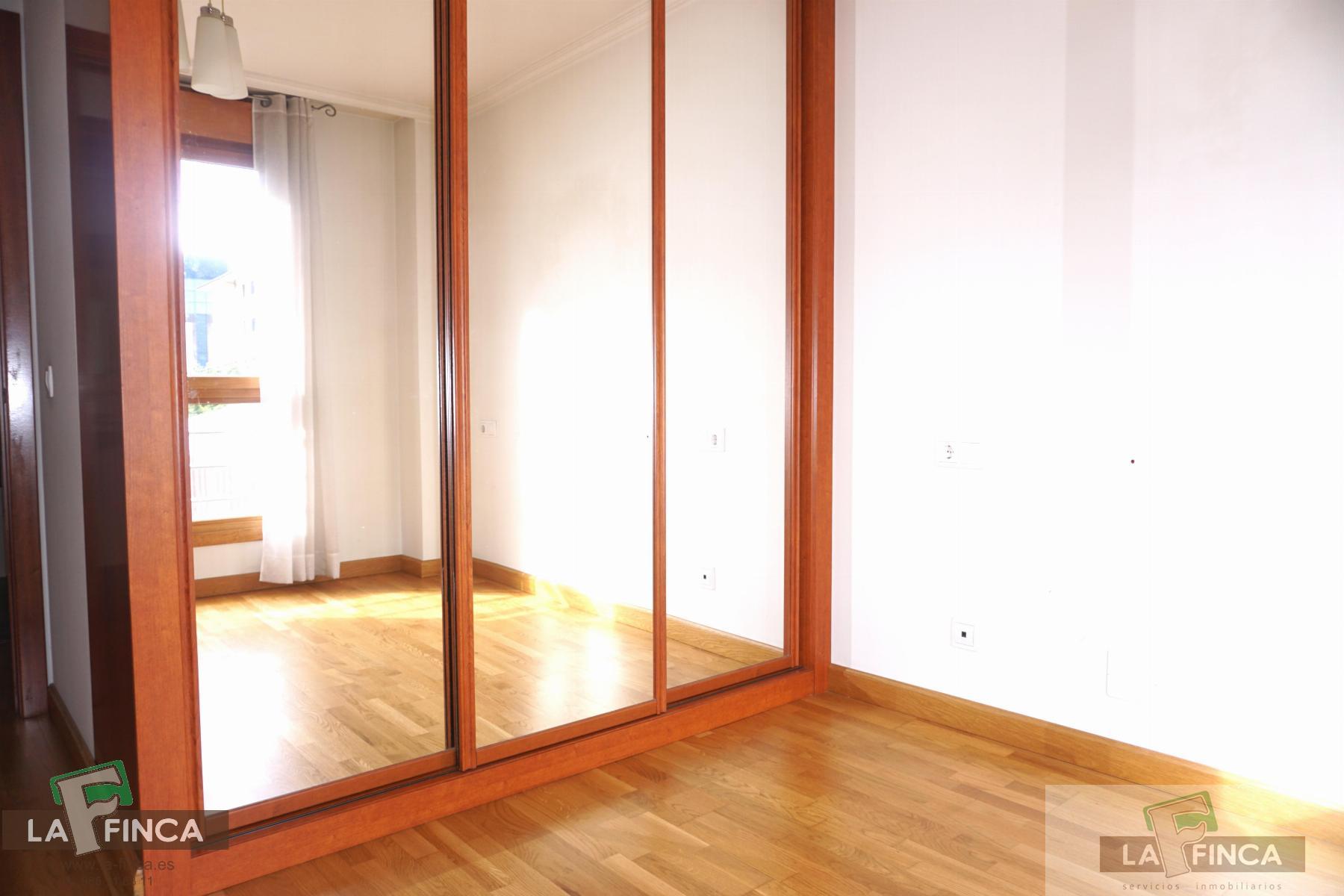 For sale of flat in Gijón