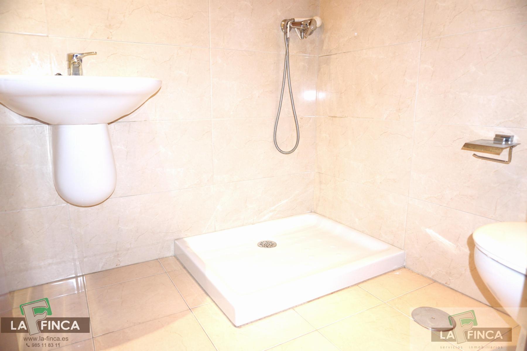 For sale of flat in Gijón