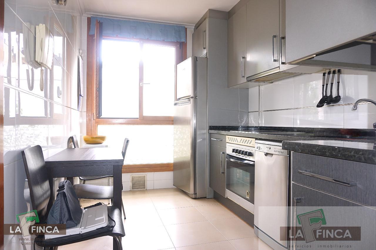 For sale of flat in Gijón