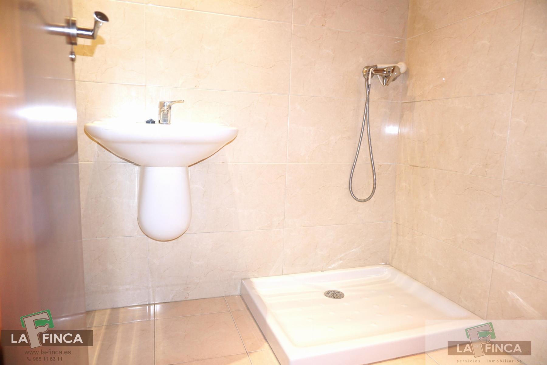 For sale of flat in Gijón