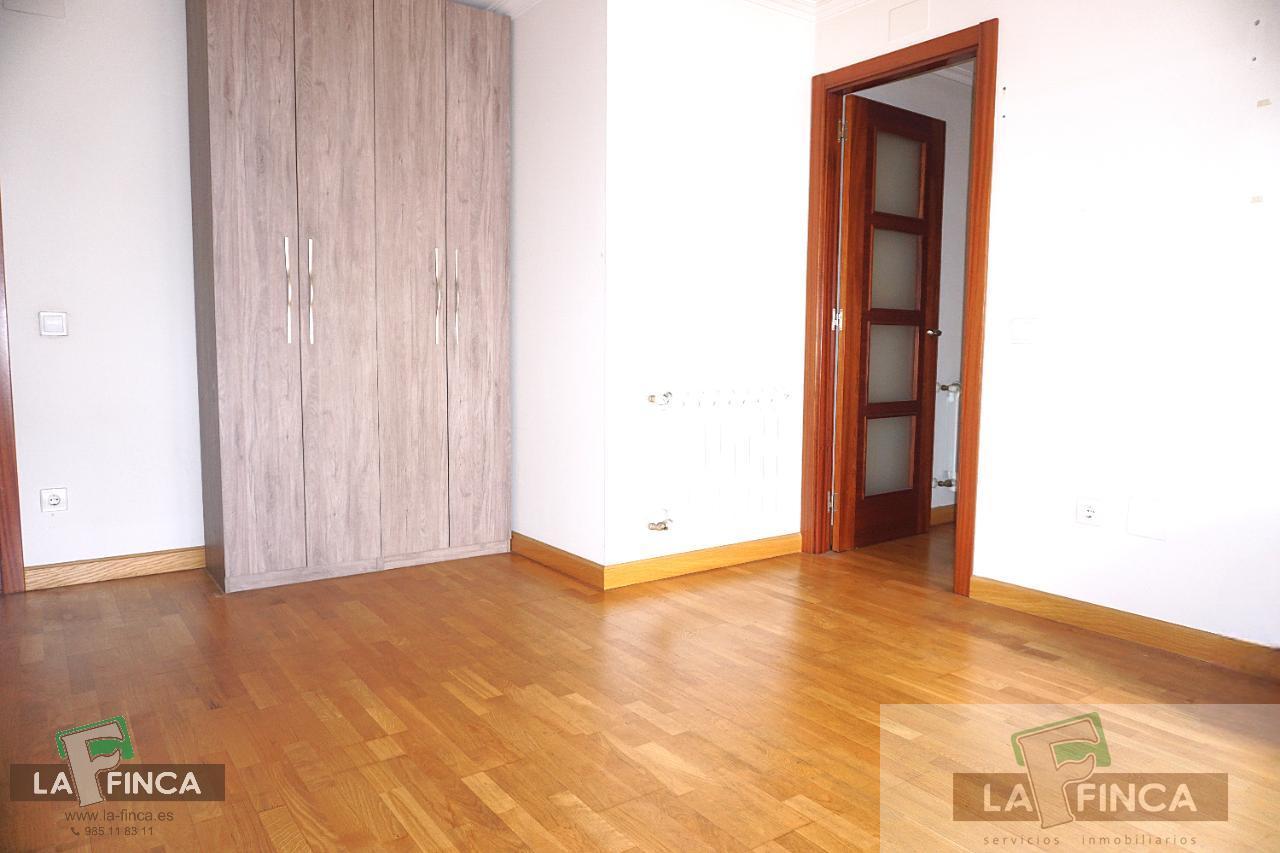 For sale of flat in Gijón