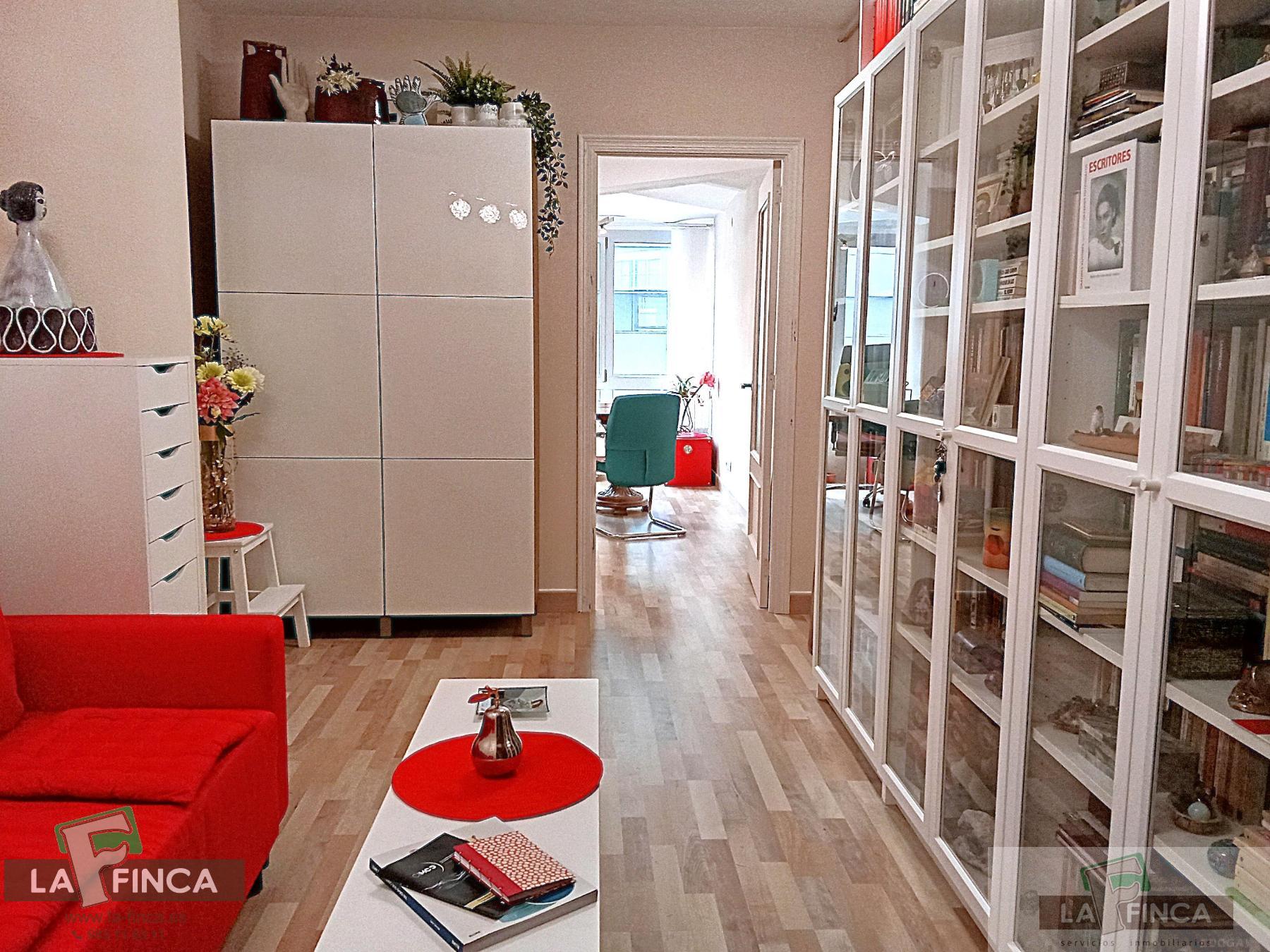 For sale of office in Oviedo