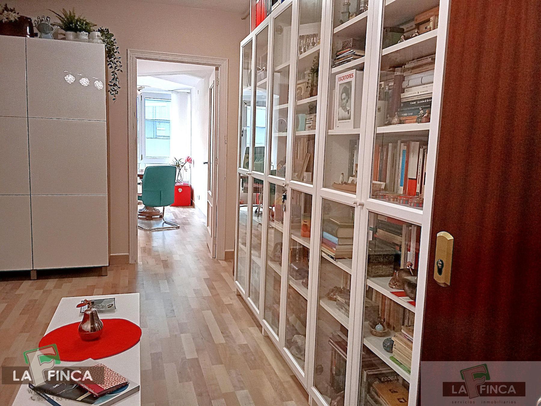 For sale of office in Oviedo